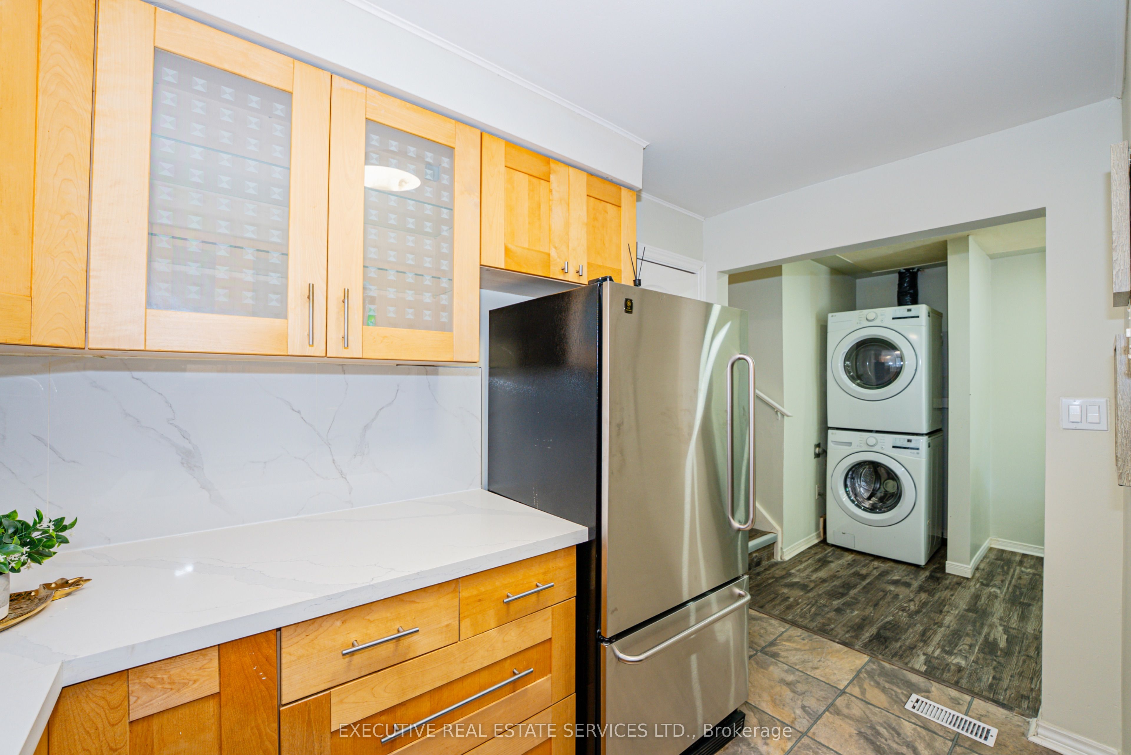 77 Overlea Drive Property Photo 13