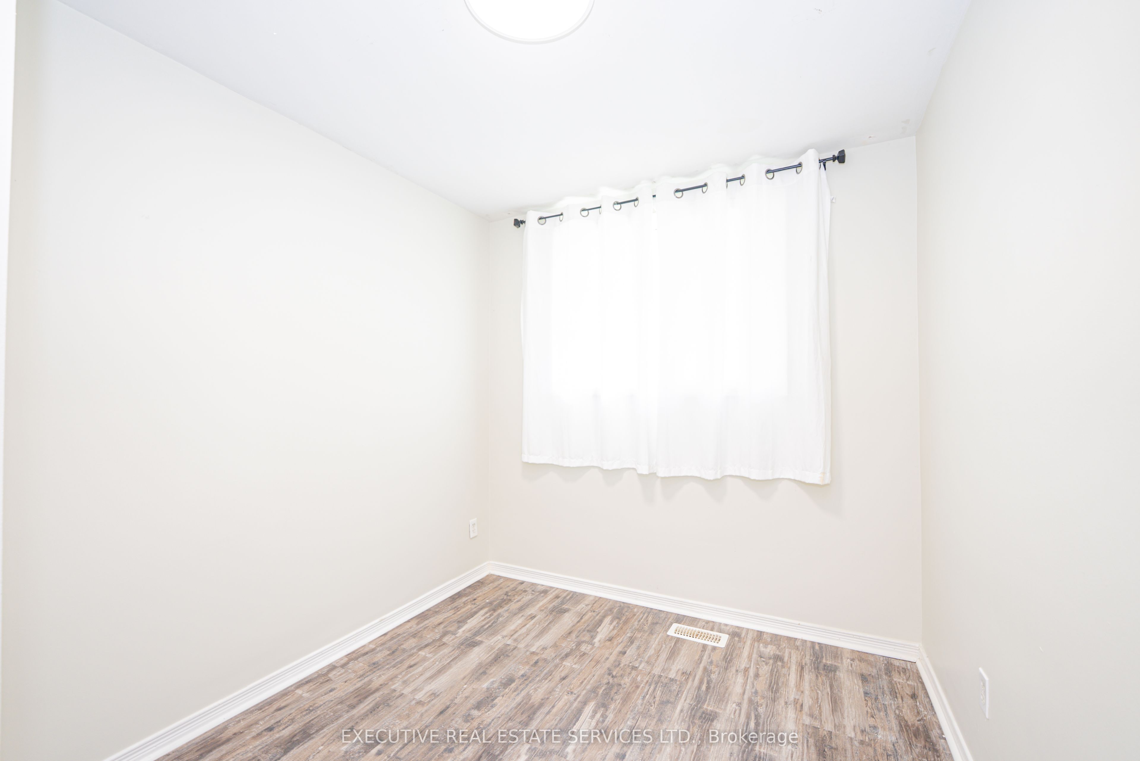 77 Overlea Drive Property Photo 25