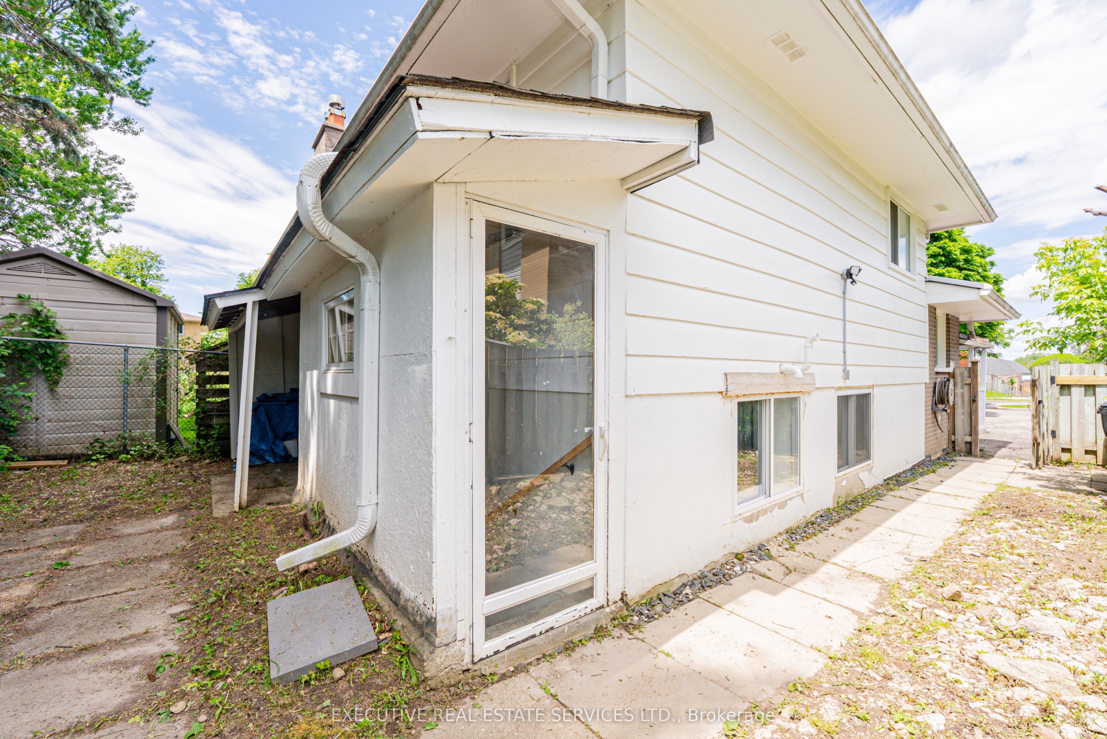 77 Overlea Drive Property Photo 27