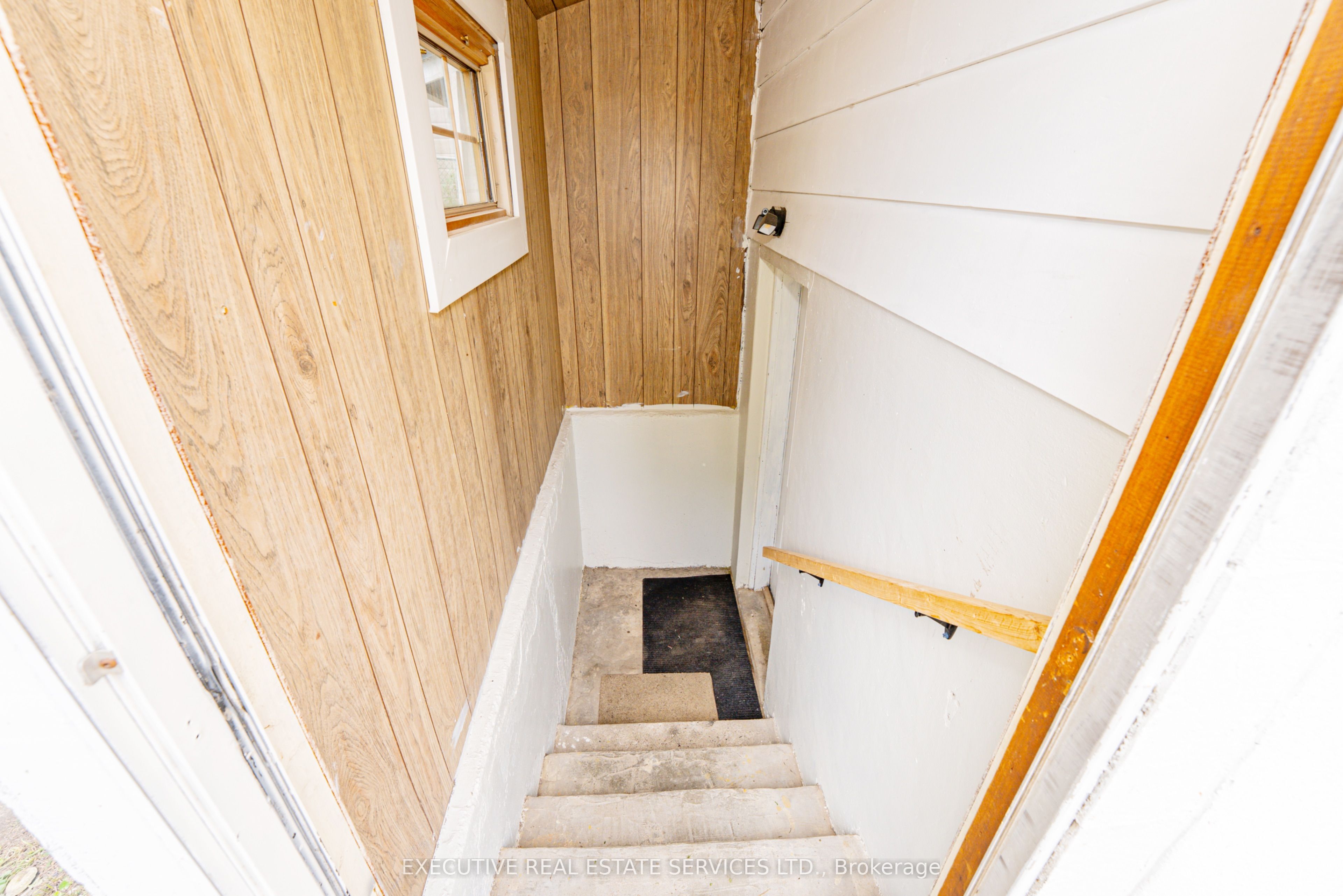 77 Overlea Drive Property Photo 28