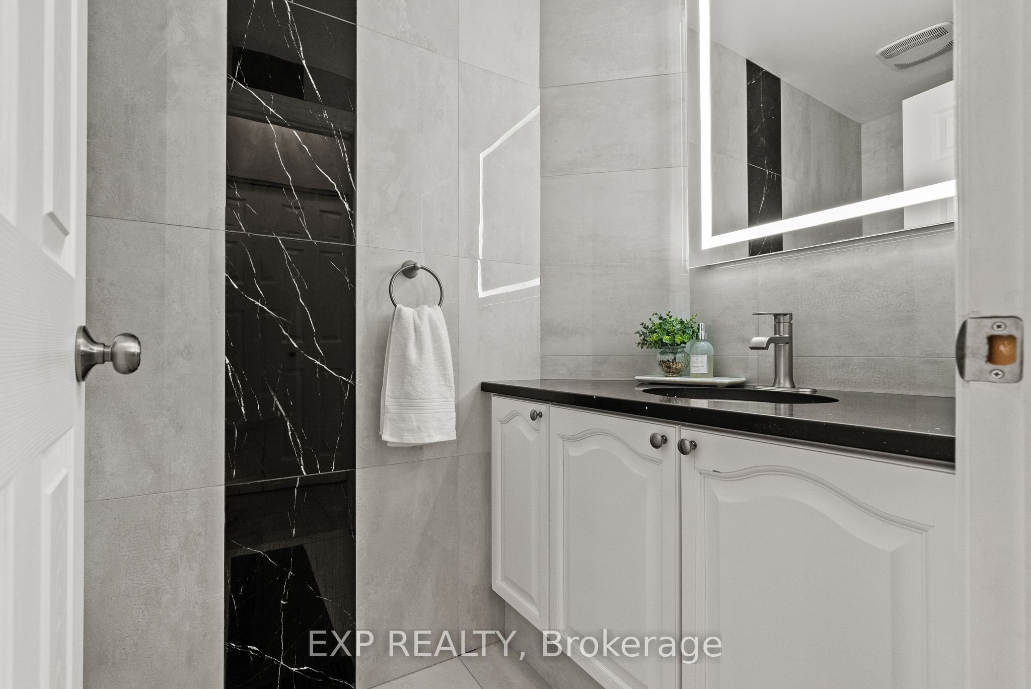 112 Redcliff Avenue Property Photo 12