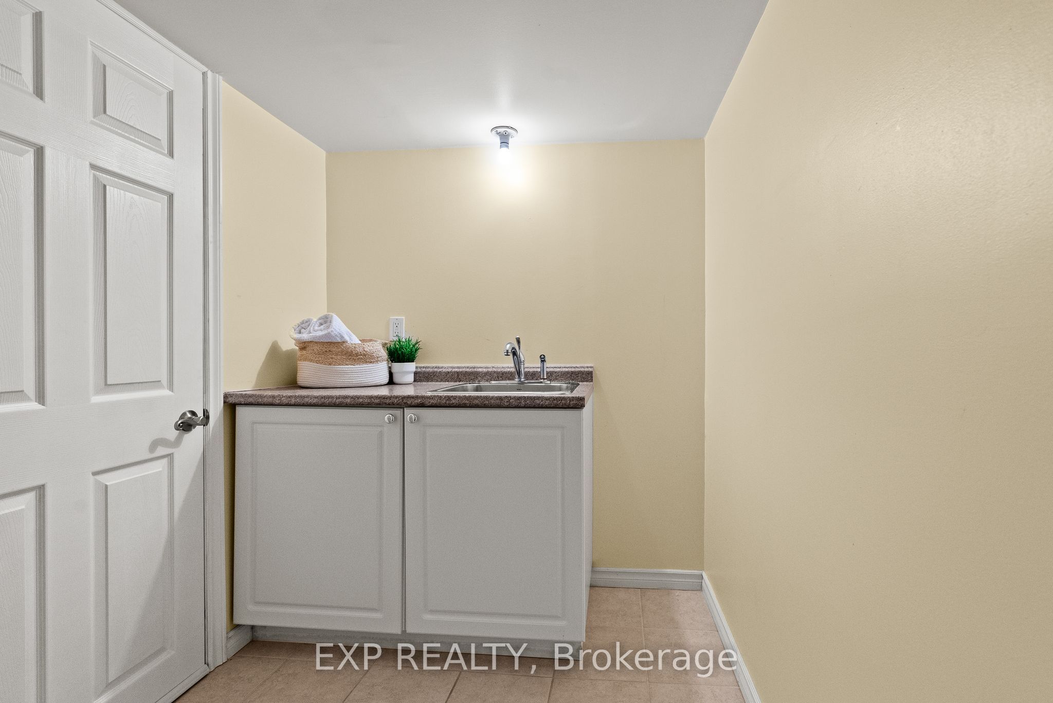 112 Redcliff Avenue Property Photo 40