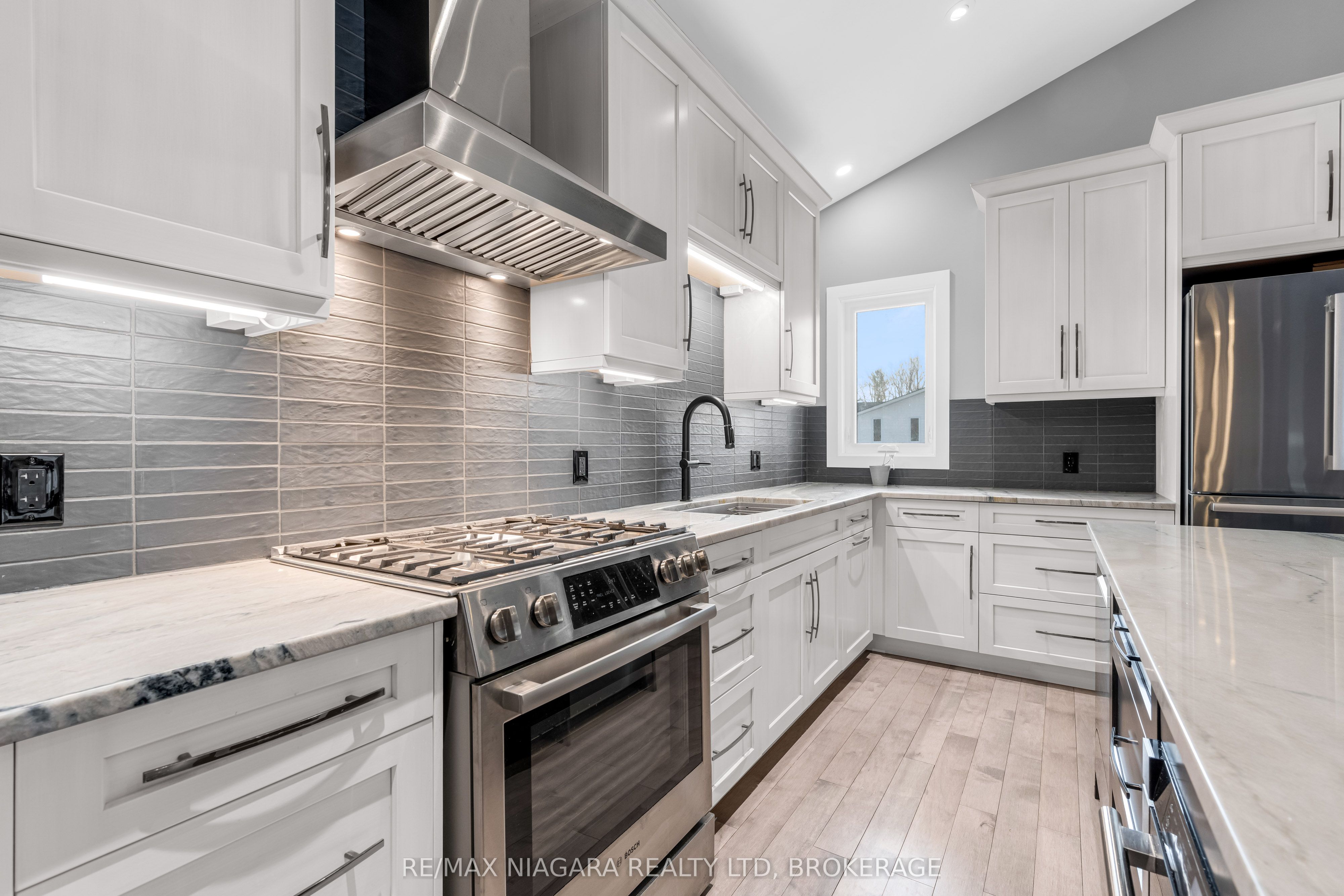 5 Heron Pointe Road Property Photo 13