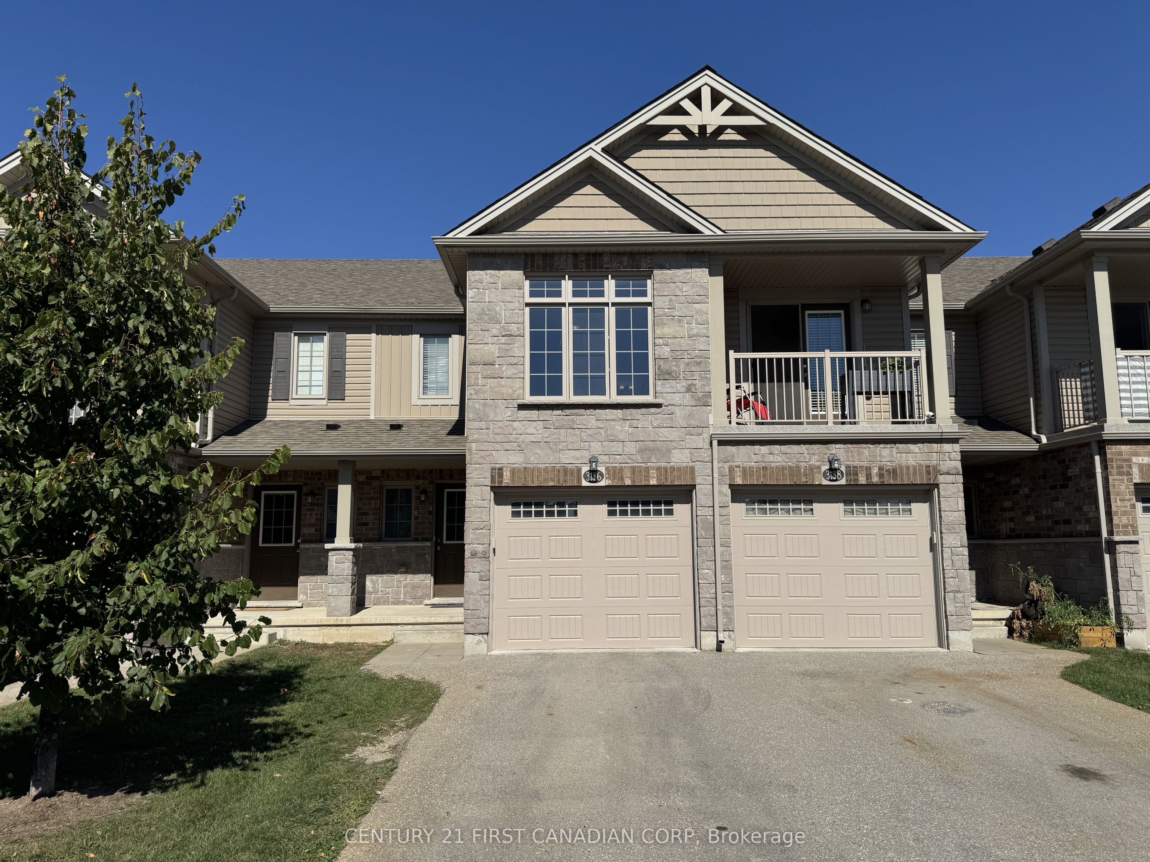 3186 Singleton Avenue Property Photo 1