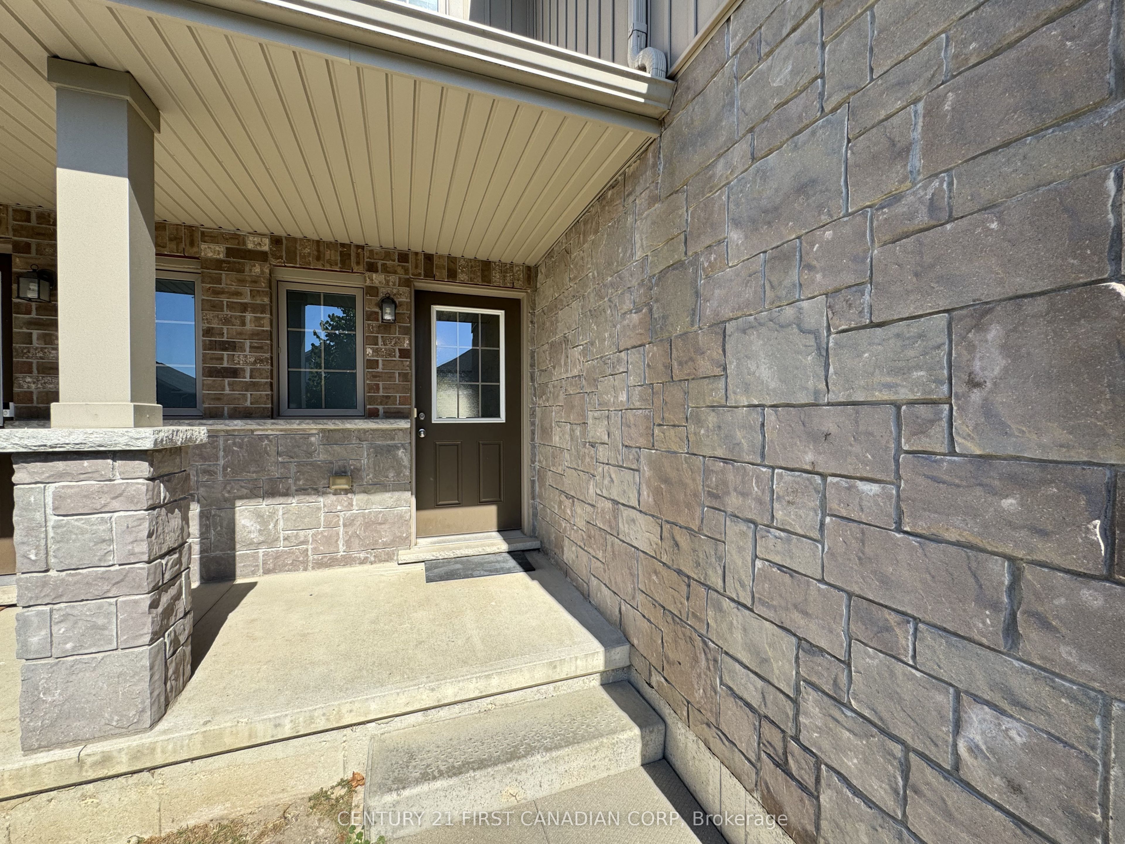 3186 Singleton Avenue Property Photo 2