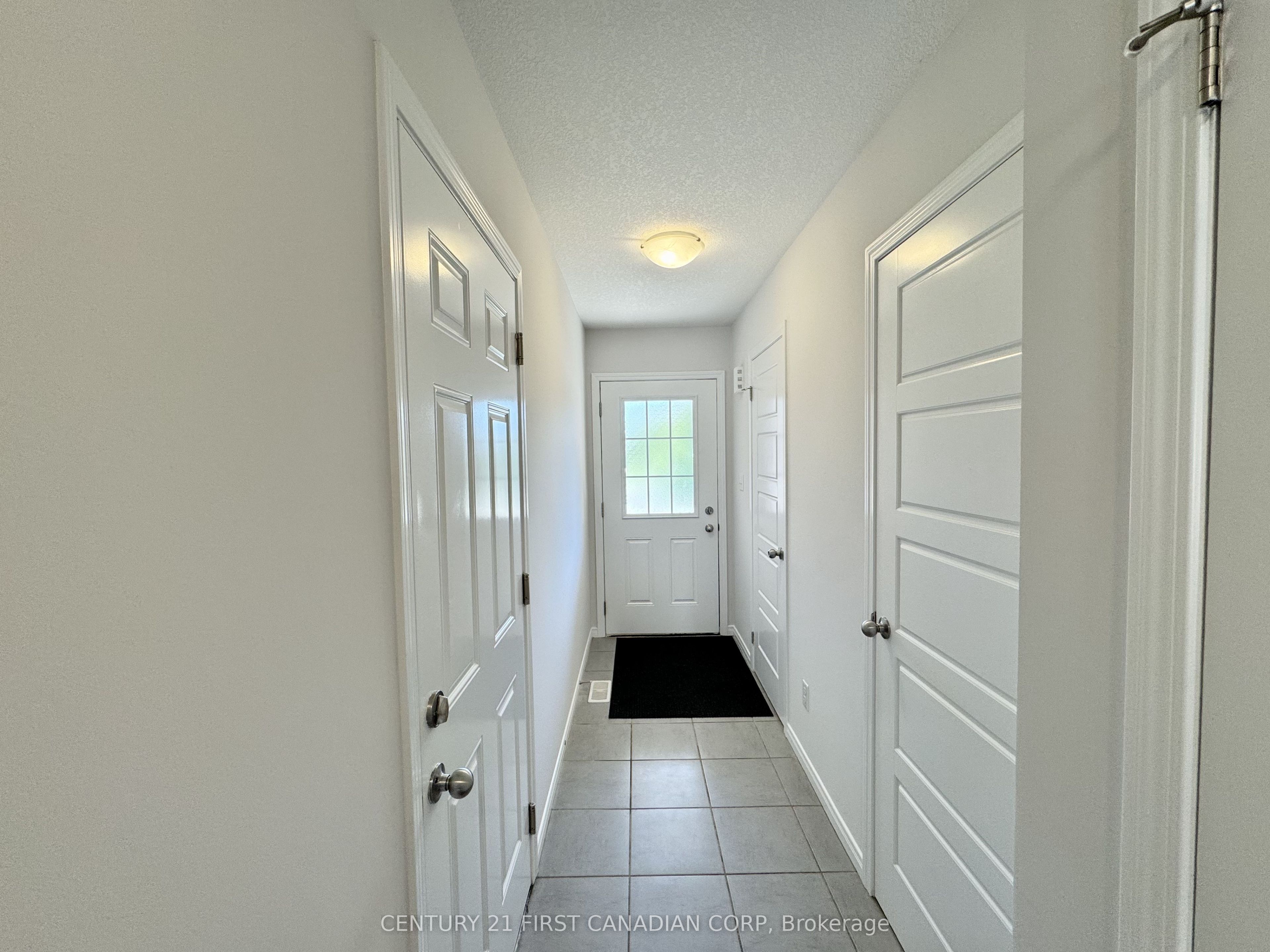 3186 Singleton Avenue Property Photo 3