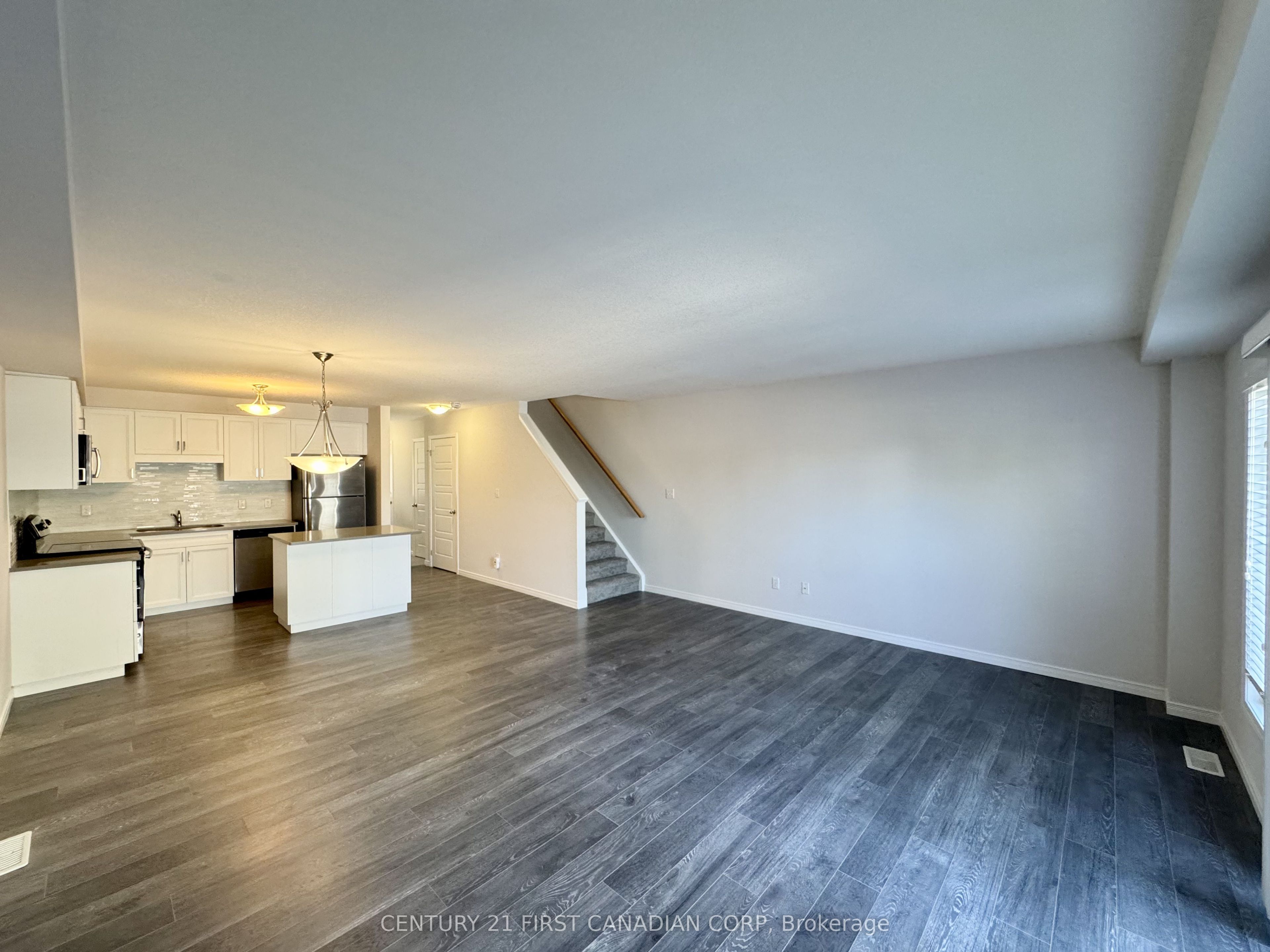 3186 Singleton Avenue Property Photo 10