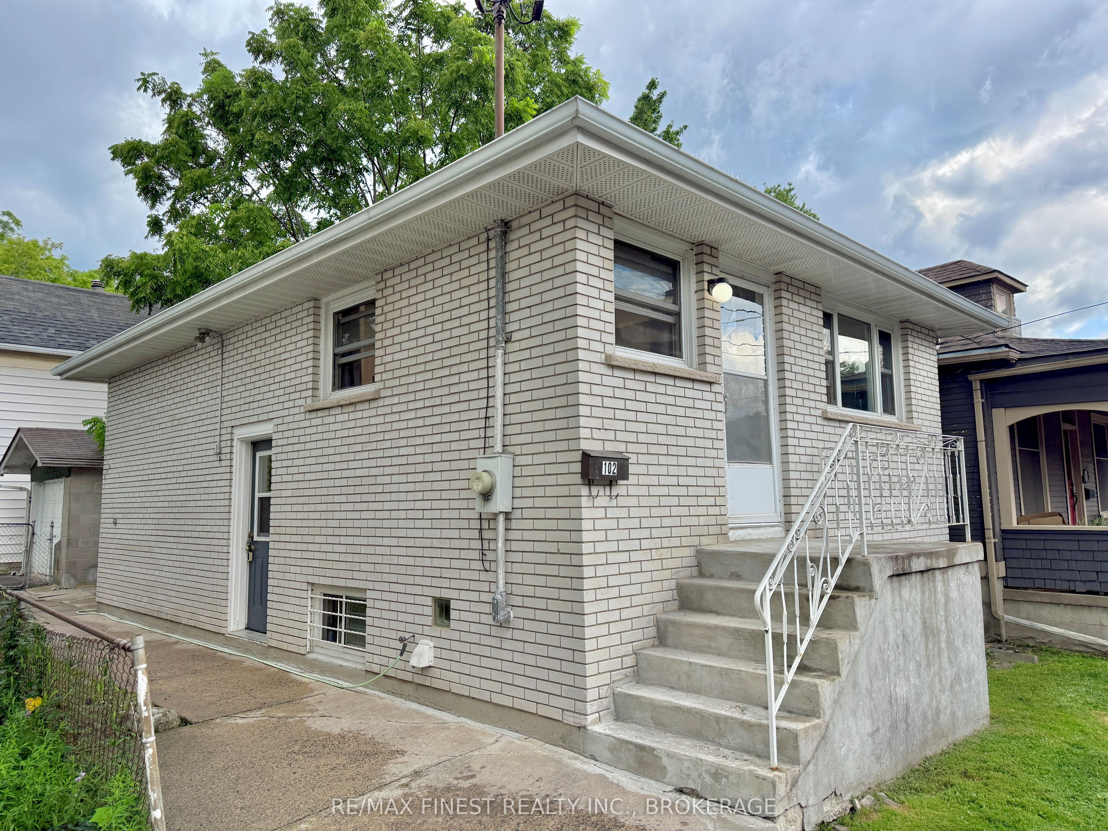 102 Chatham Street Property Photo 1