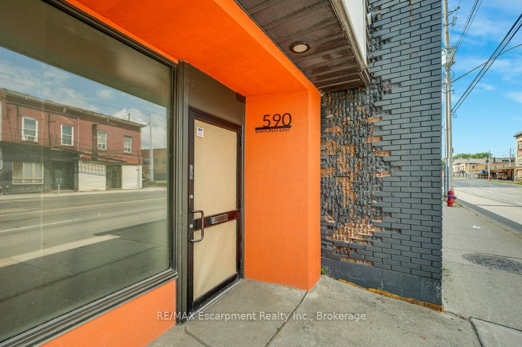 590 Barton Street E Property Photo 4