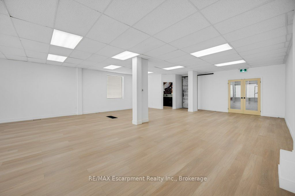 590 Barton Street E Property Photo 10