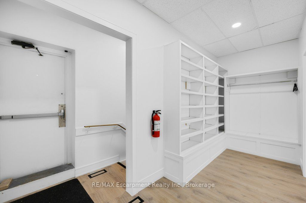 590 Barton Street E Property Photo 19