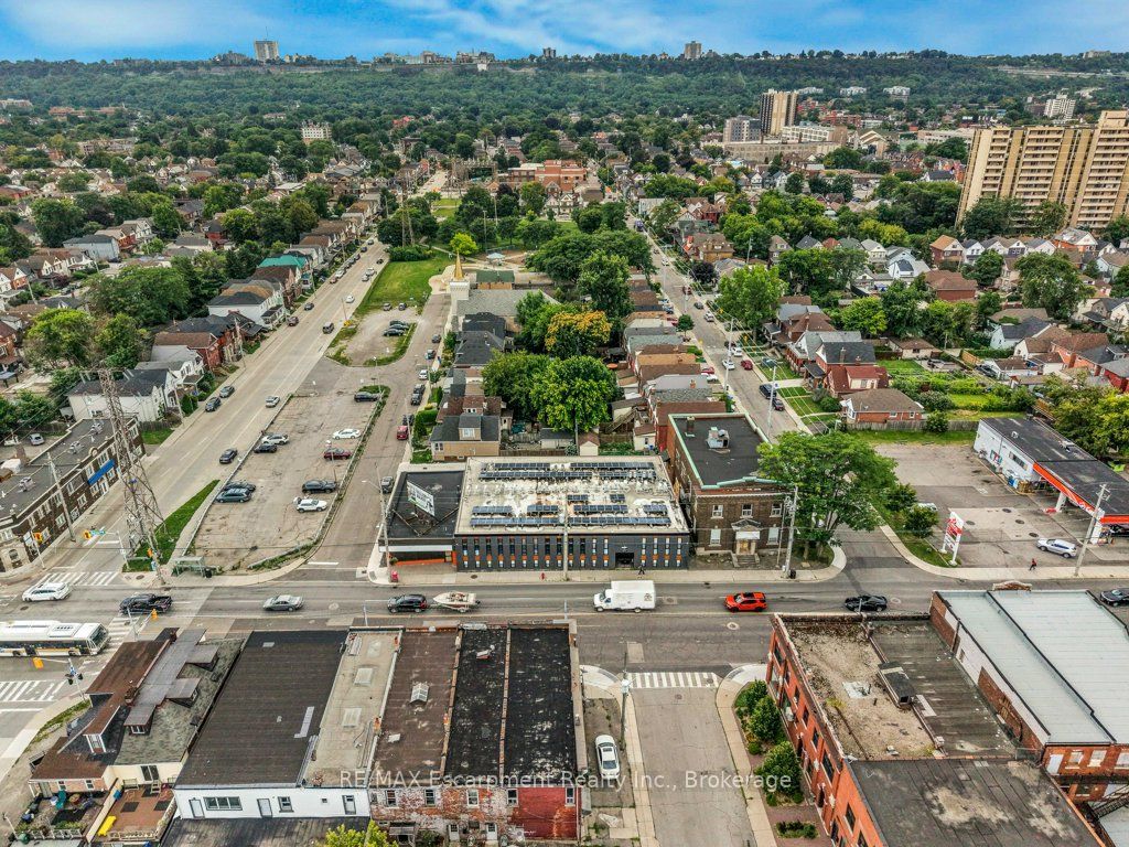 590 Barton Street E Property Photo 43
