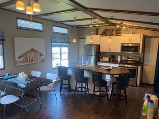 99 Forest Grove Property Photo 3