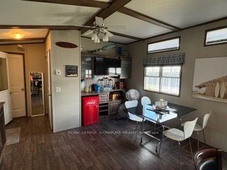 99 Forest Grove Property Photo 7