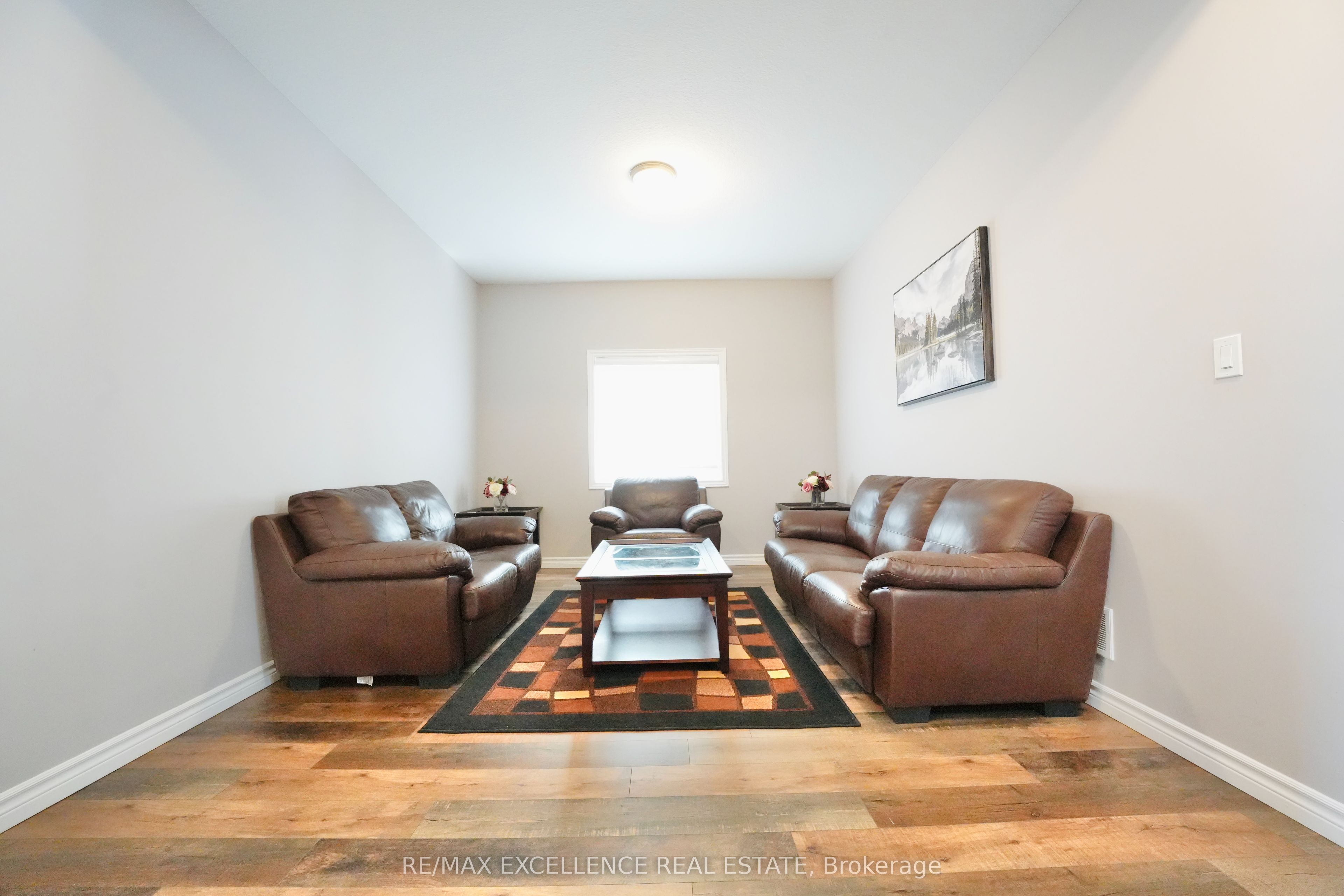2443 Bennett Cross Property Photo 8
