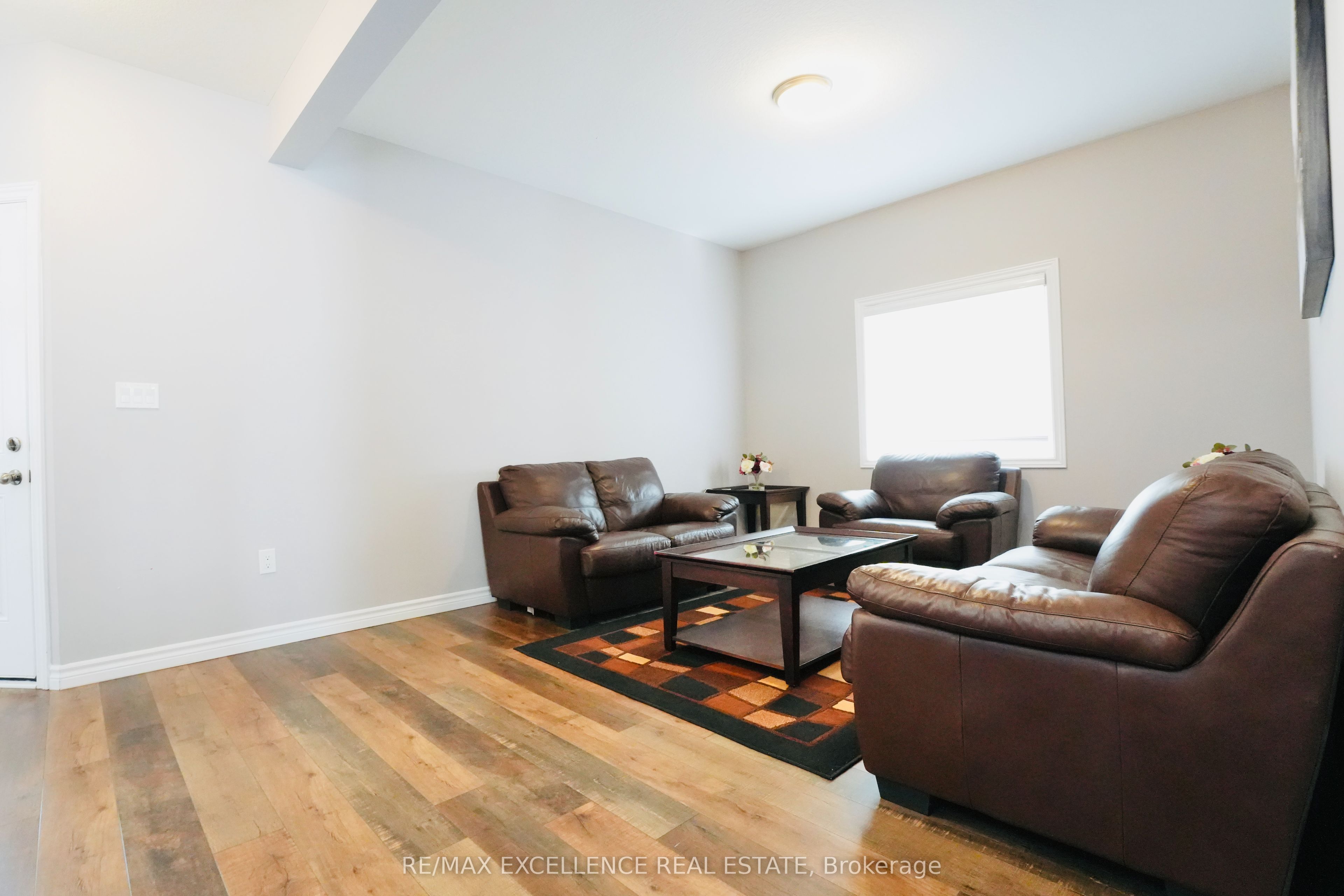 2443 Bennett Cross Property Photo 9