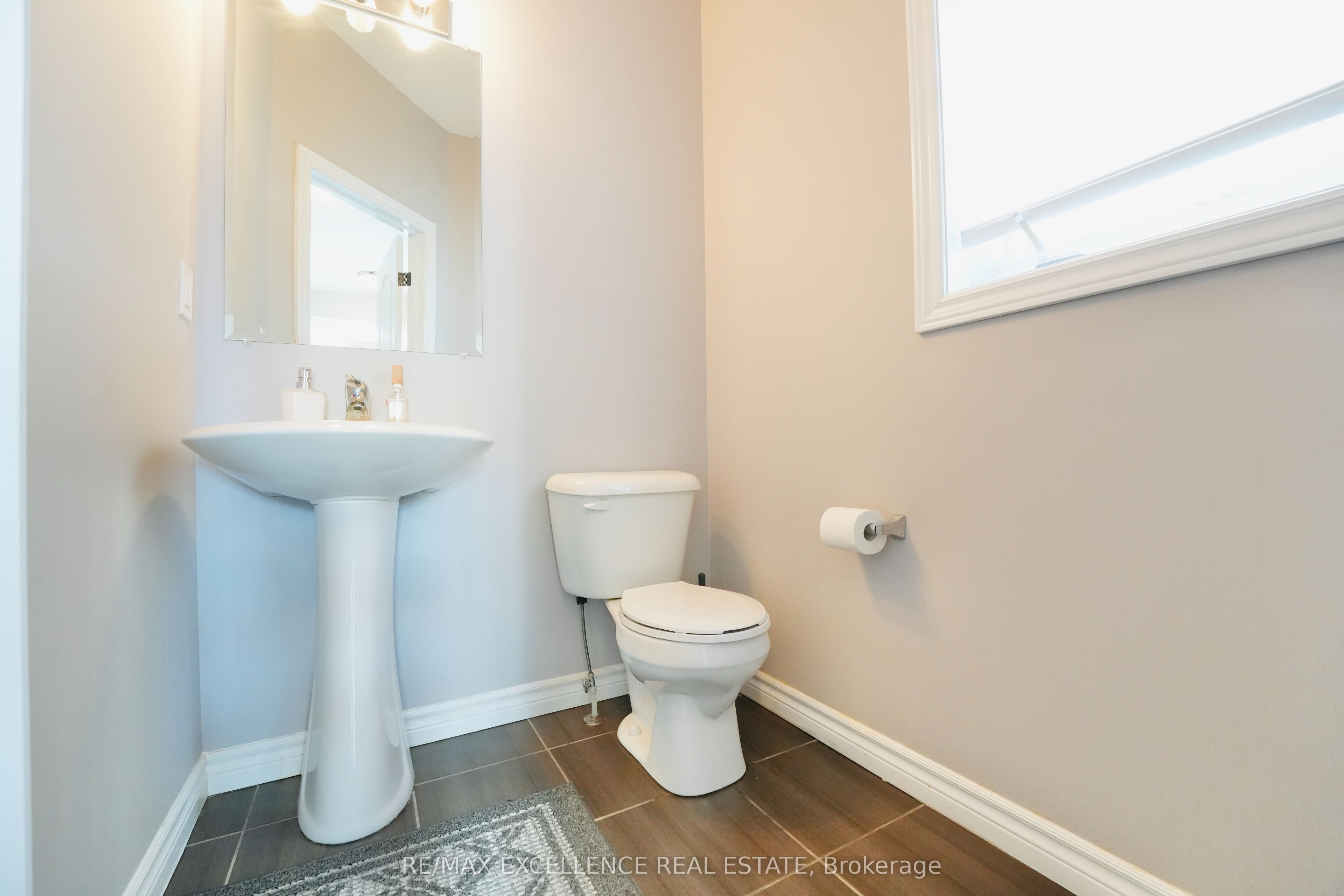 2443 Bennett Cross Property Photo 10
