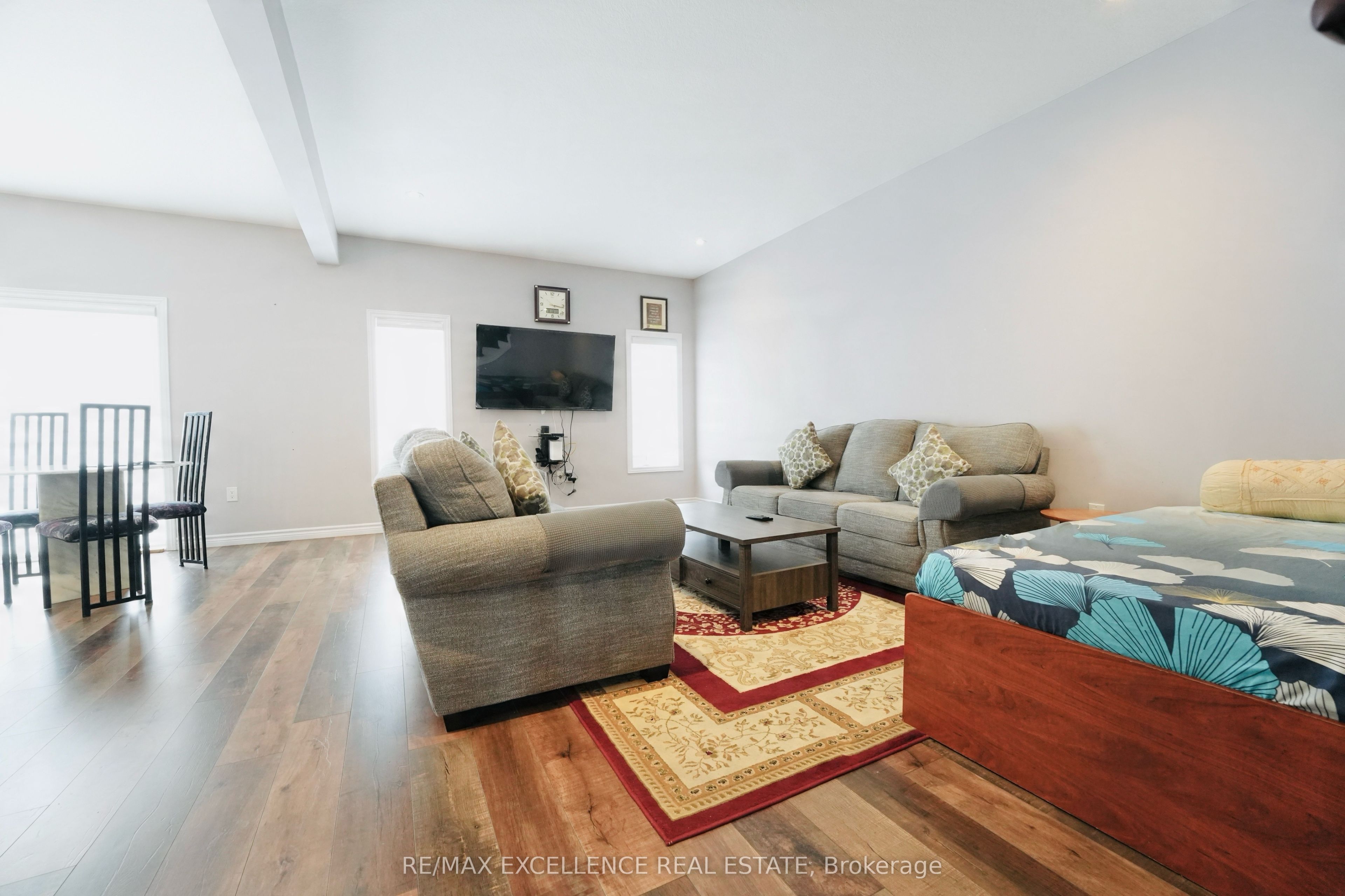 2443 Bennett Cross Property Photo 14