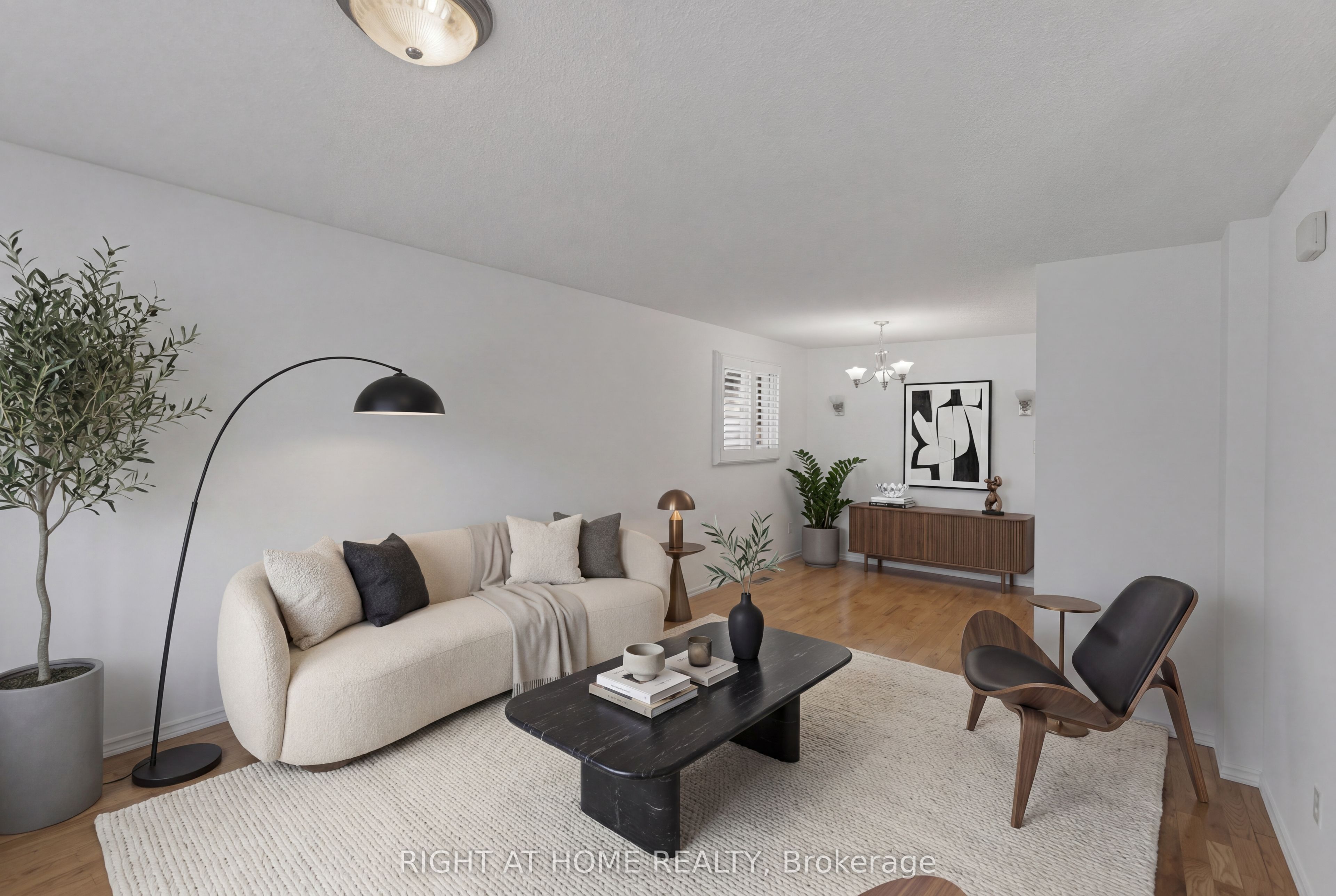 341 Rexford Drive Property Photo 8