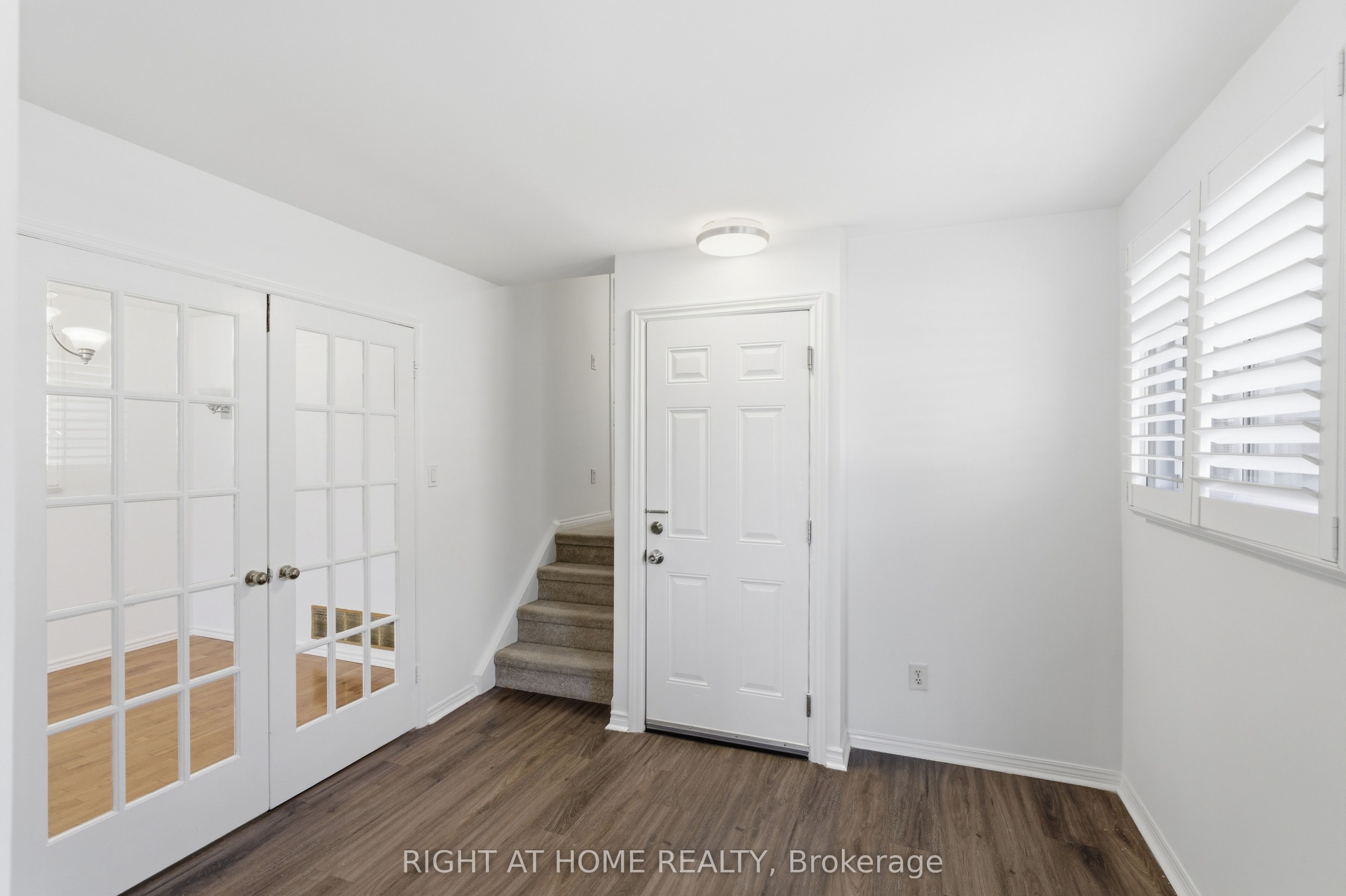 341 Rexford Drive Property Photo 16