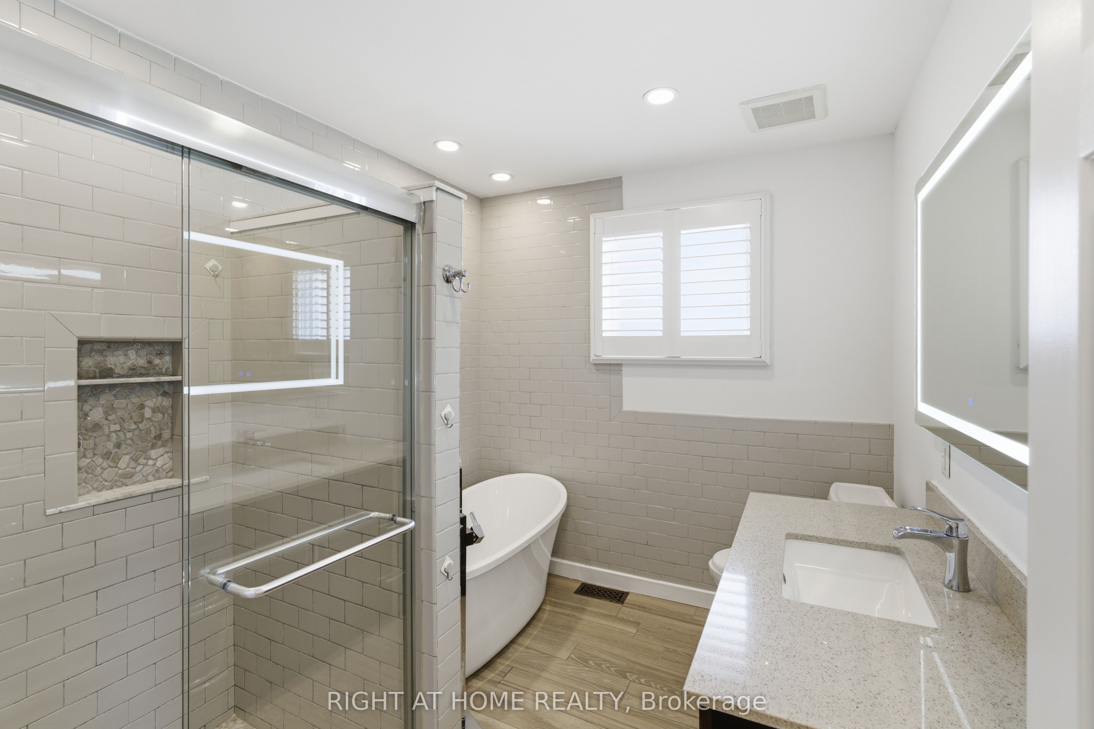341 Rexford Drive Property Photo 25