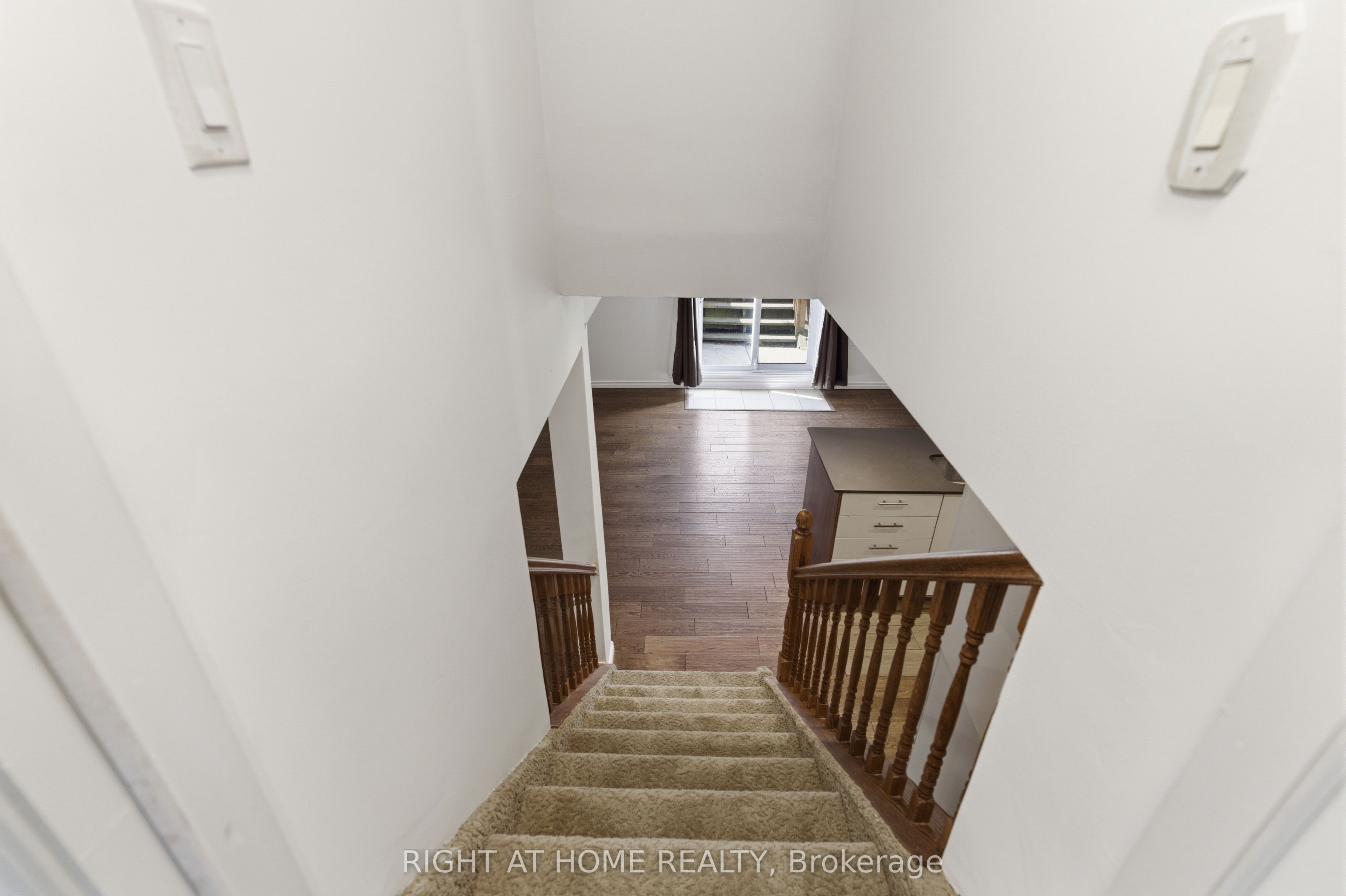 341 Rexford Drive Property Photo 27
