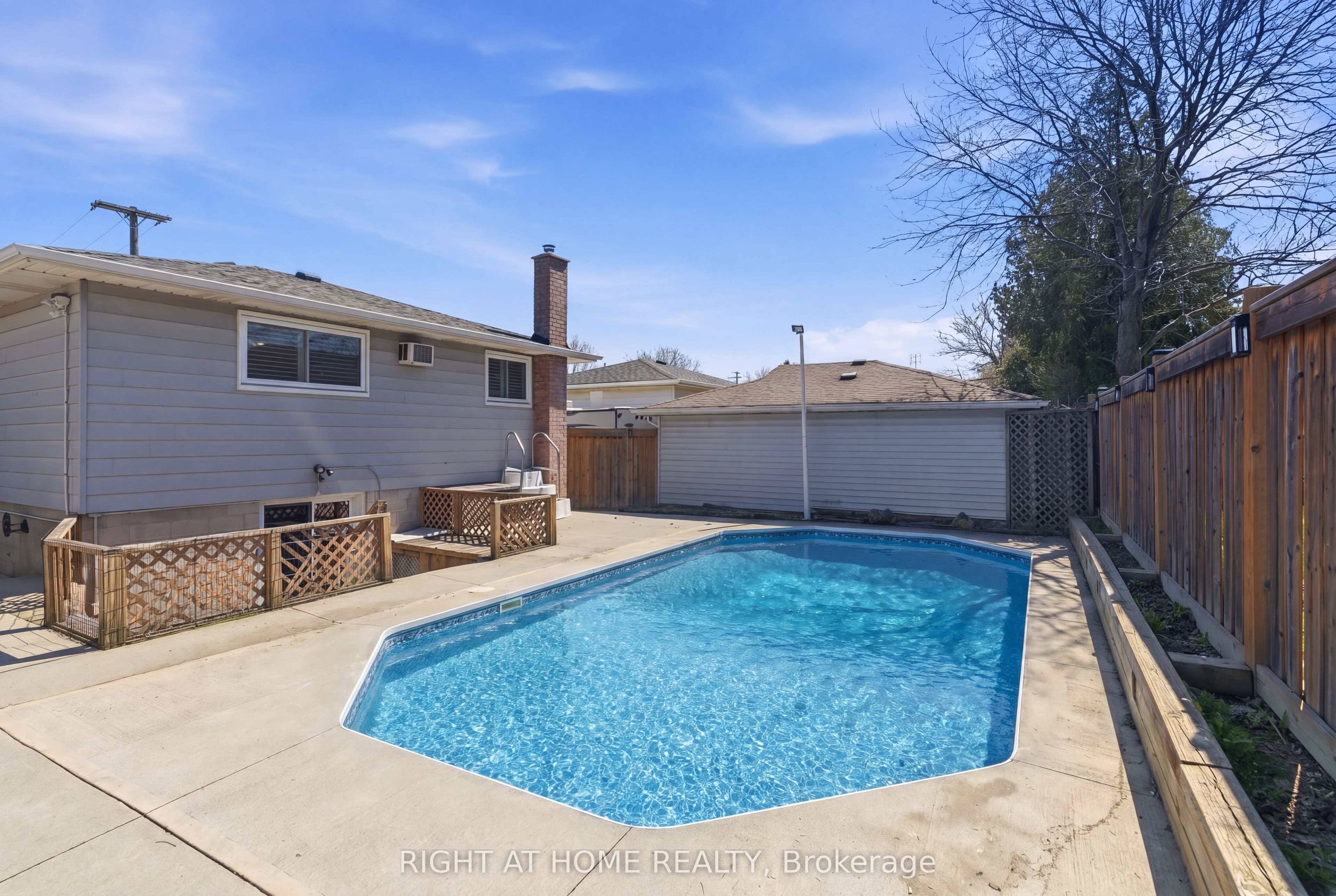 341 Rexford Drive Property Photo 40
