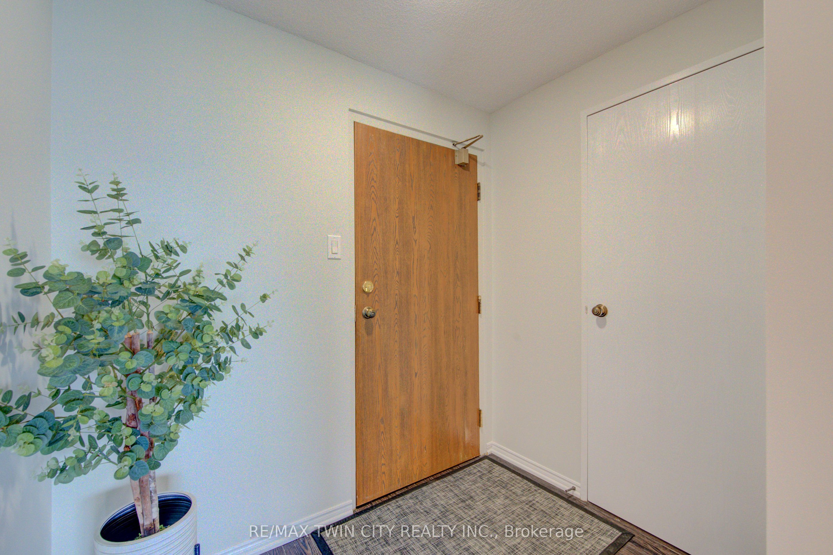 55 Green Valley Drive 608 Property Photo 7