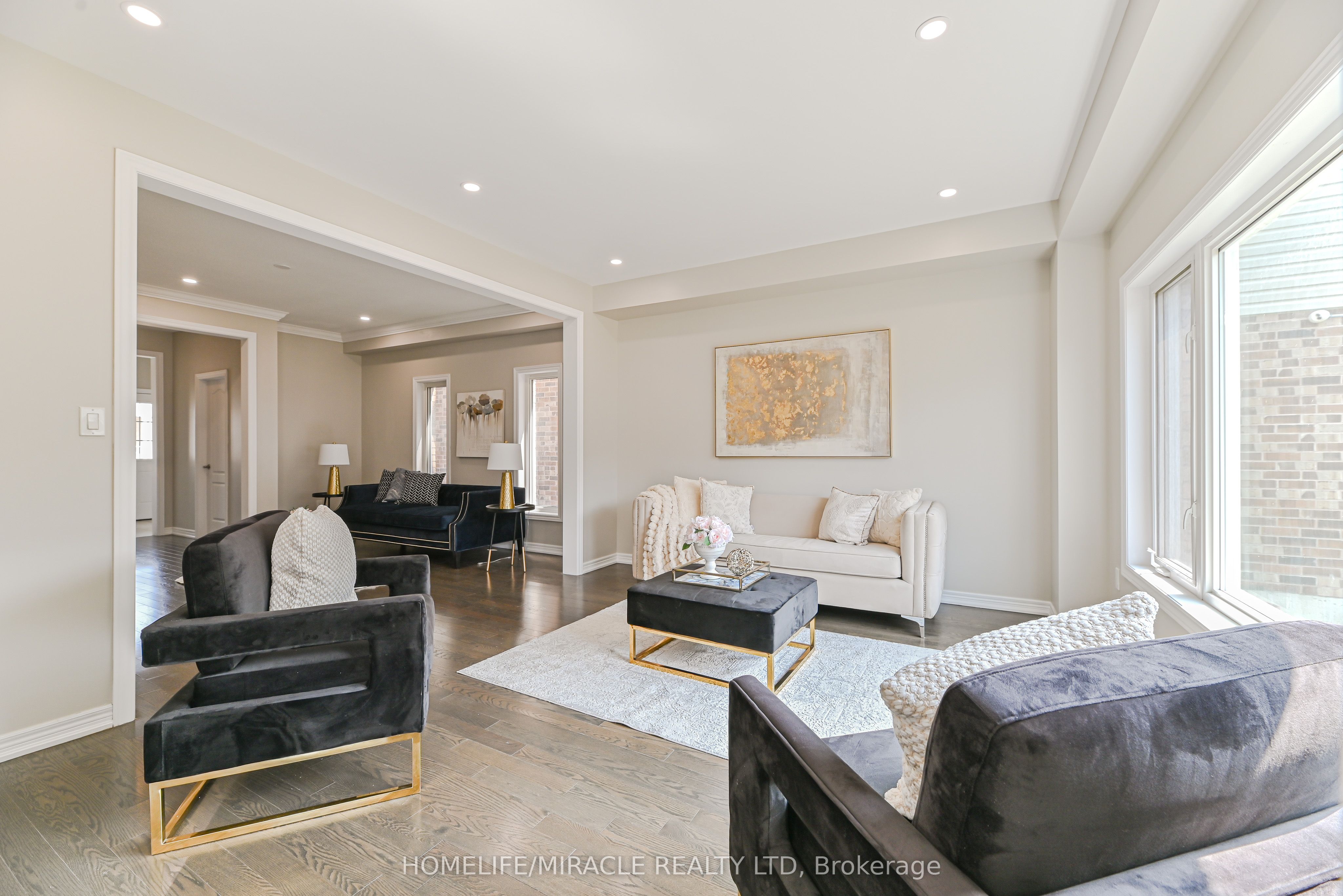 24 Weatherall Avenue Property Photo 13