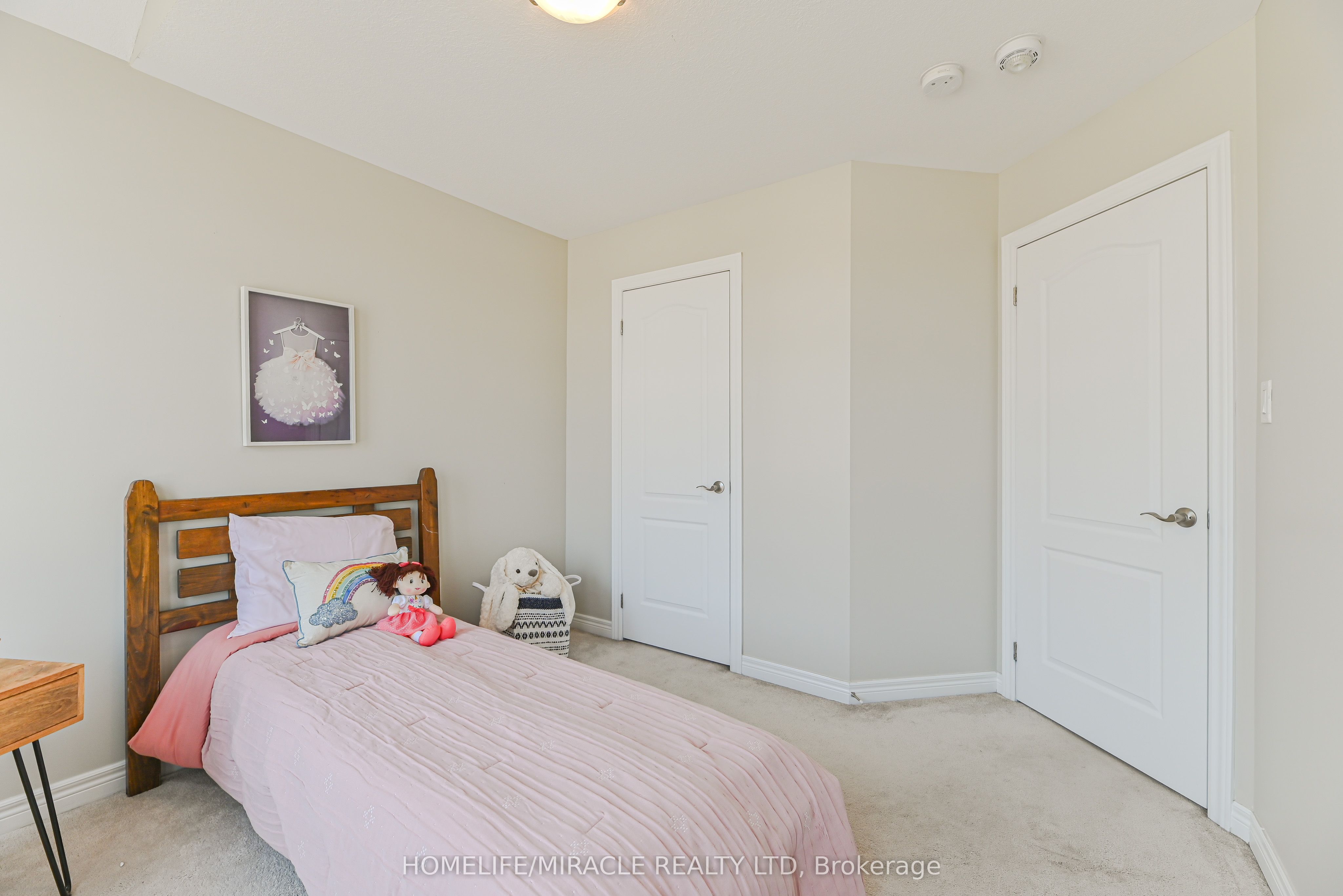 24 Weatherall Avenue Property Photo 33