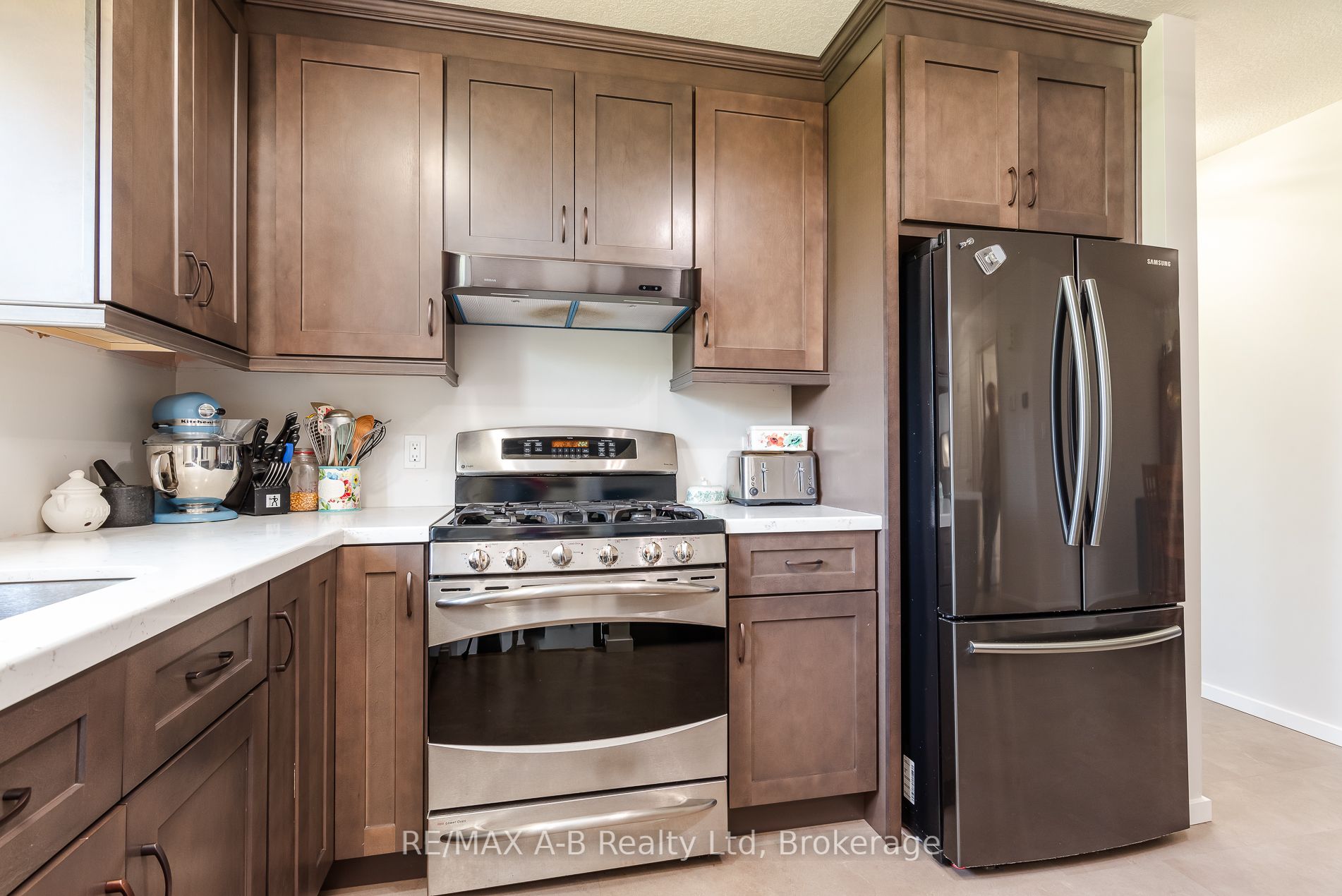 180 Westwood Avenue Property Photo 25