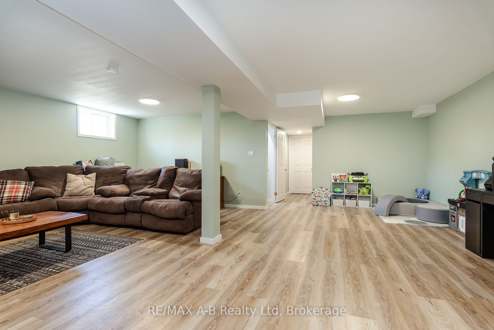 180 Westwood Avenue Property Photo 45