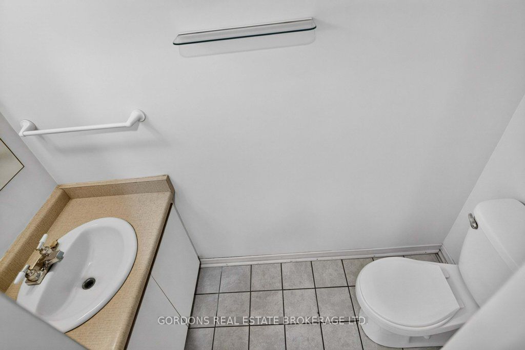 470 Kingsdale Avenue Property Photo 25