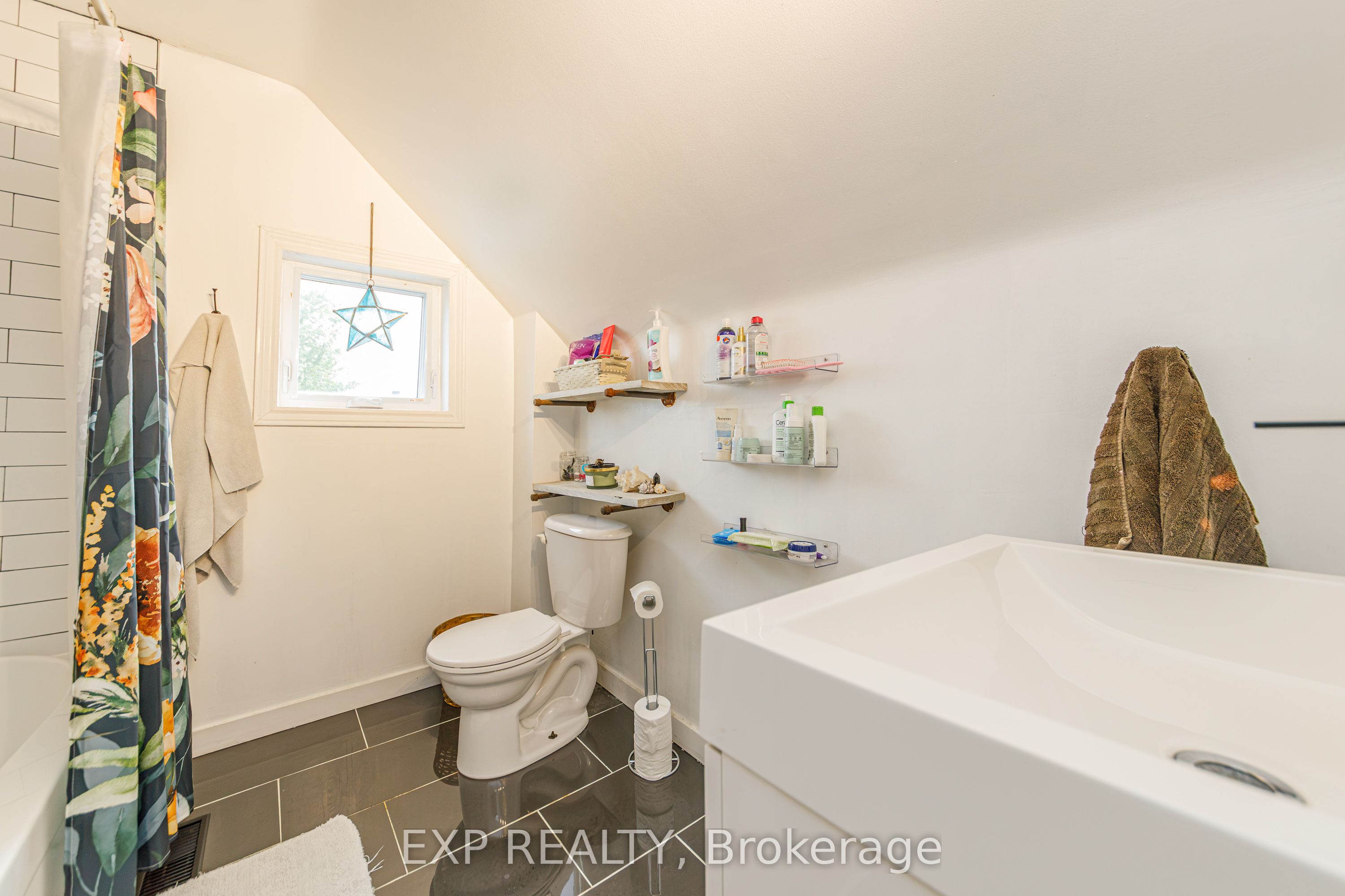 22 St Johns Way Property Photo 17