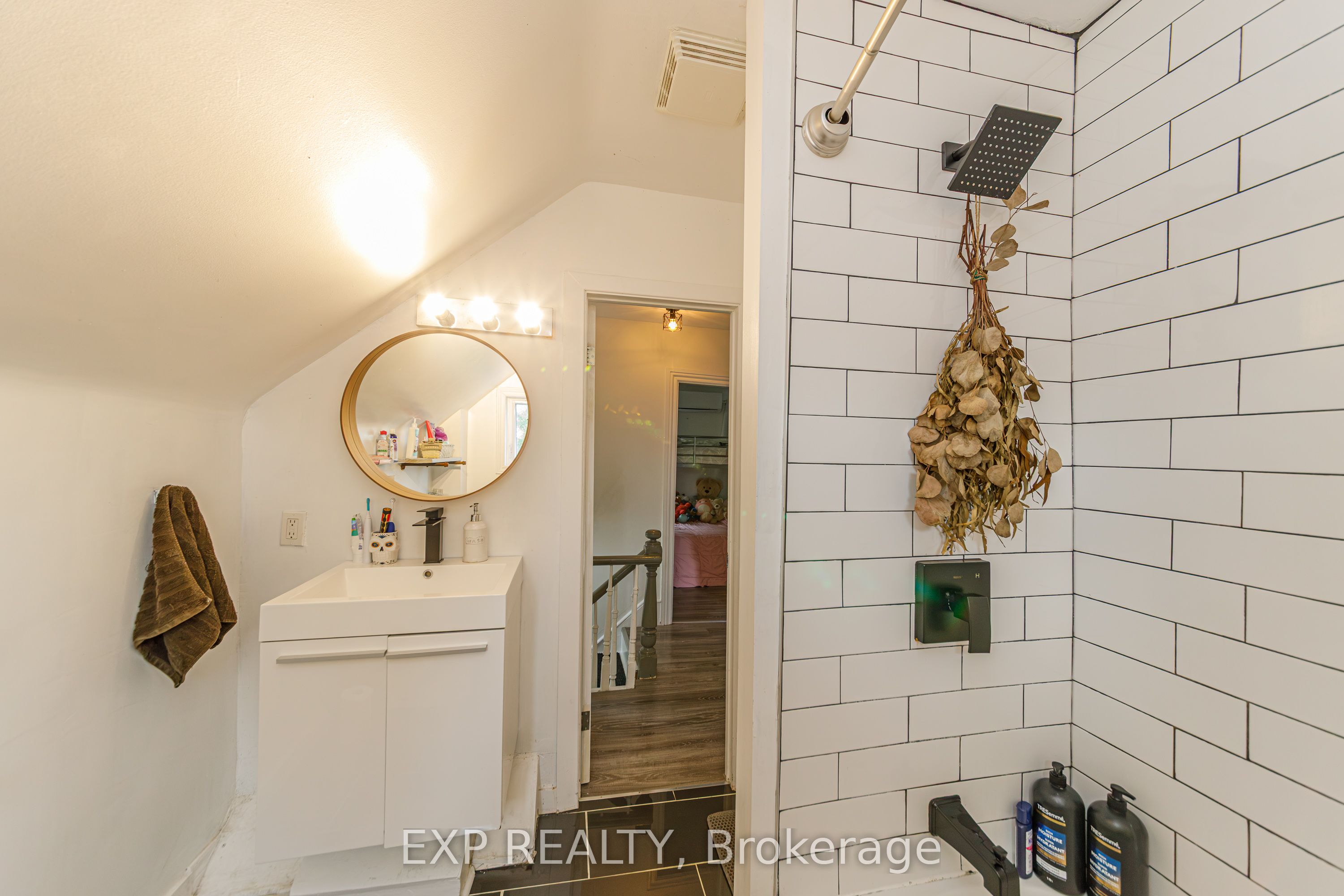 22 St Johns Way Property Photo 18