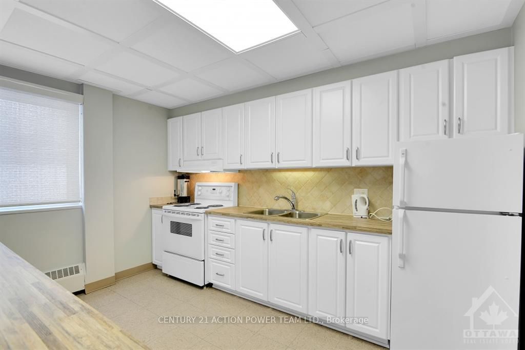 915 Elmsmere Road 1006 Property Photo 32