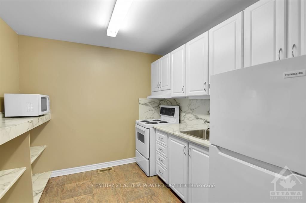 915 Elmsmere Road 1006 Property Photo 35