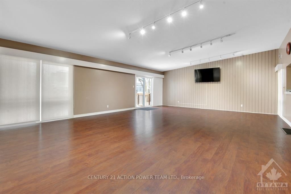 915 Elmsmere Road 1006 Property Photo 36