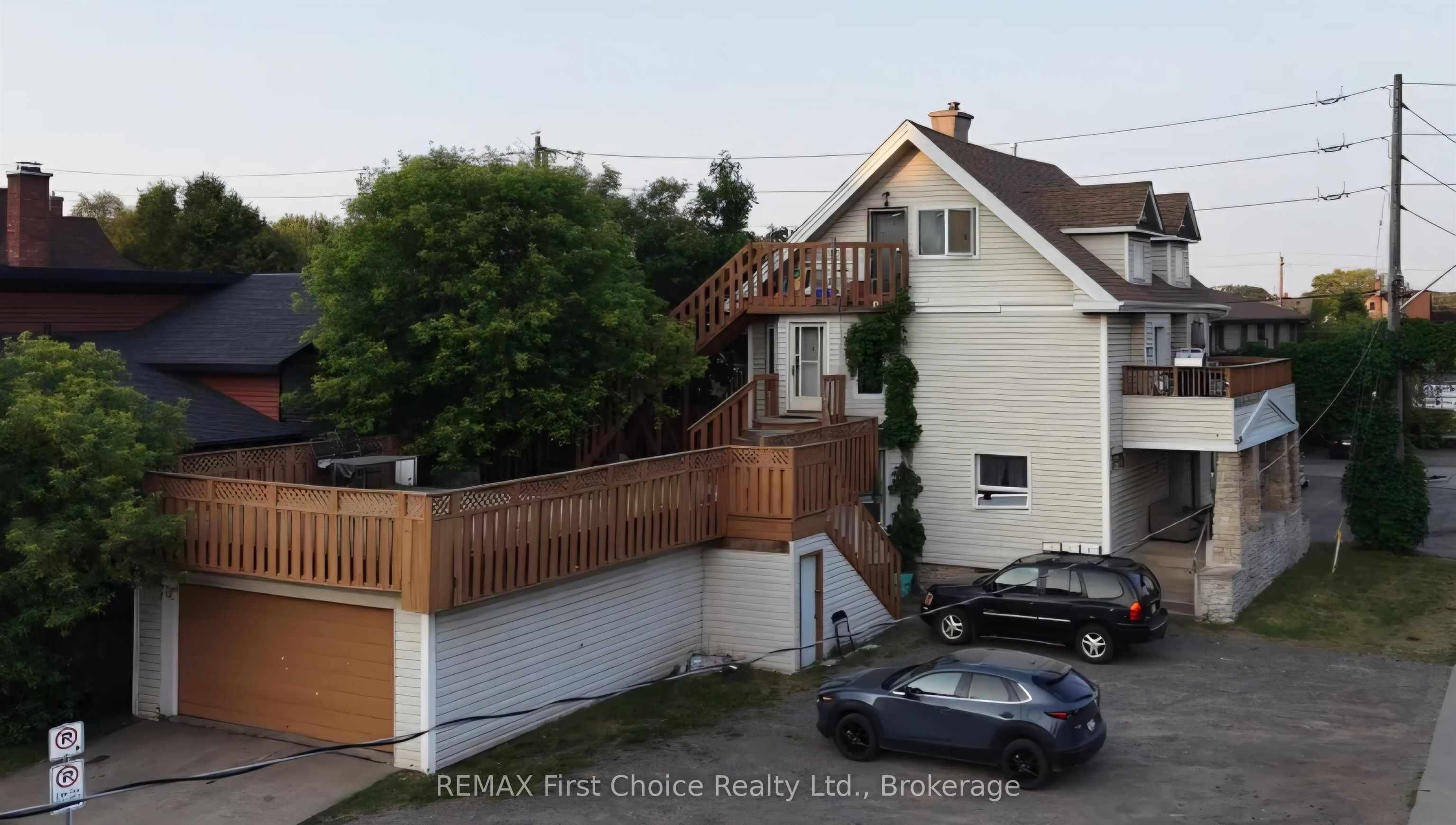 711 Ridgeway Street E Property Photo 4