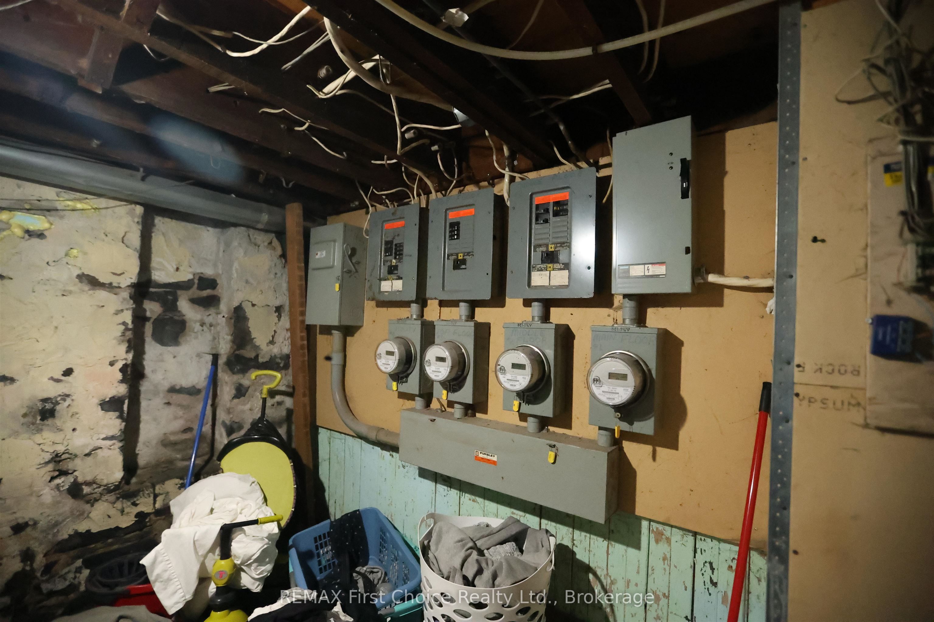 711 Ridgeway Street E Property Photo 21