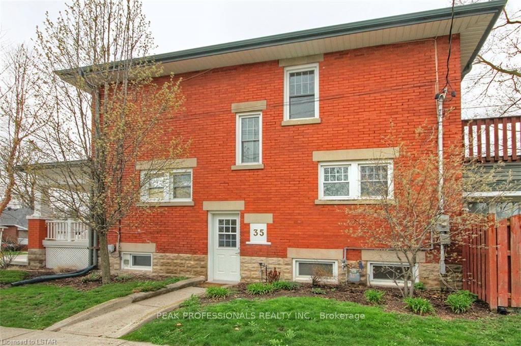 35 Cliftonvale Avenue Upper Unit Property Photo 3