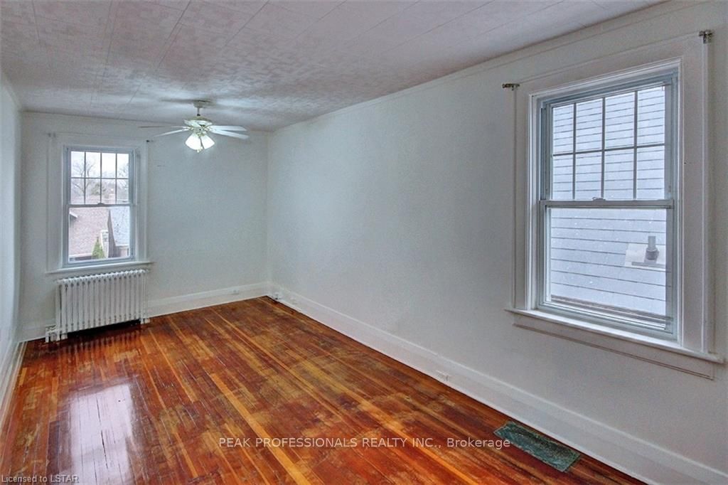 35 Cliftonvale Avenue Upper Unit Property Photo 9