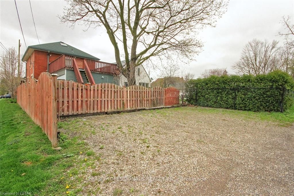 35 Cliftonvale Avenue Upper Unit Property Photo 16