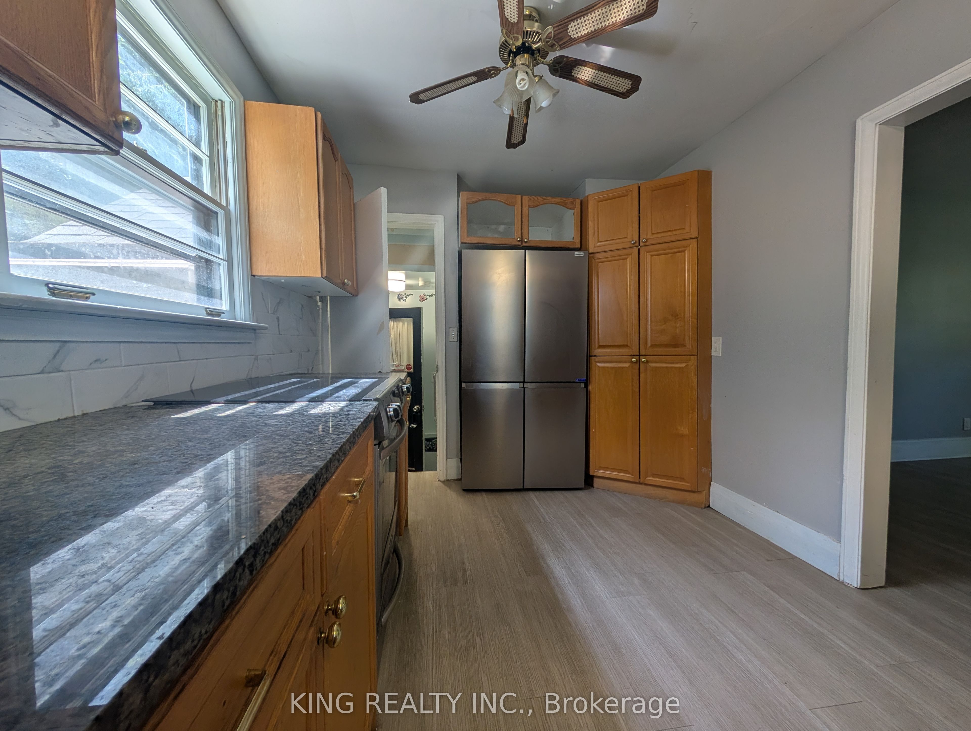 1131 Crumlin Side Road Property Photo 5