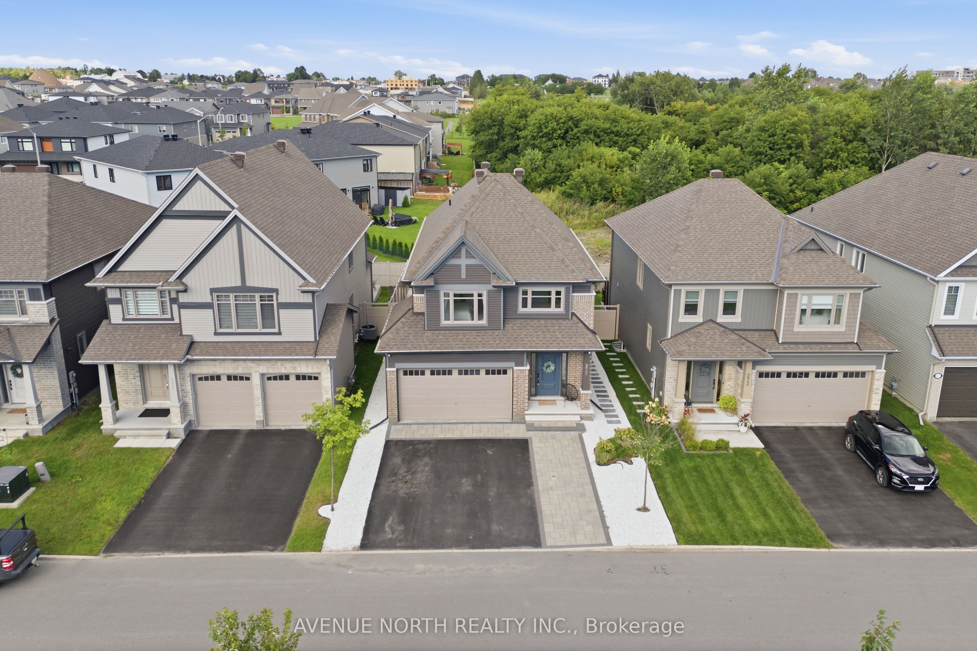 275 Trollius Way Property Photo 3
