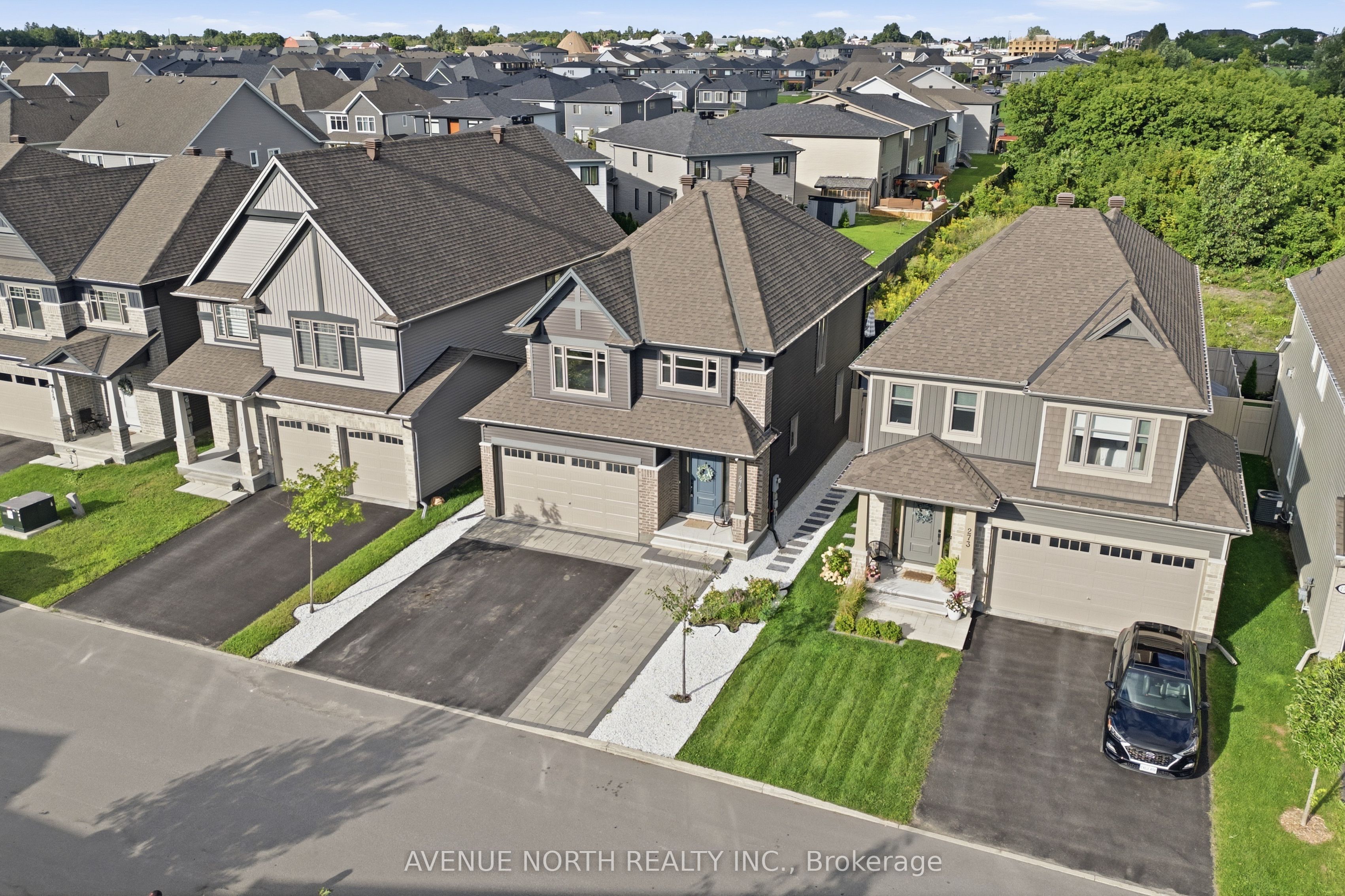 275 Trollius Way Property Photo 4