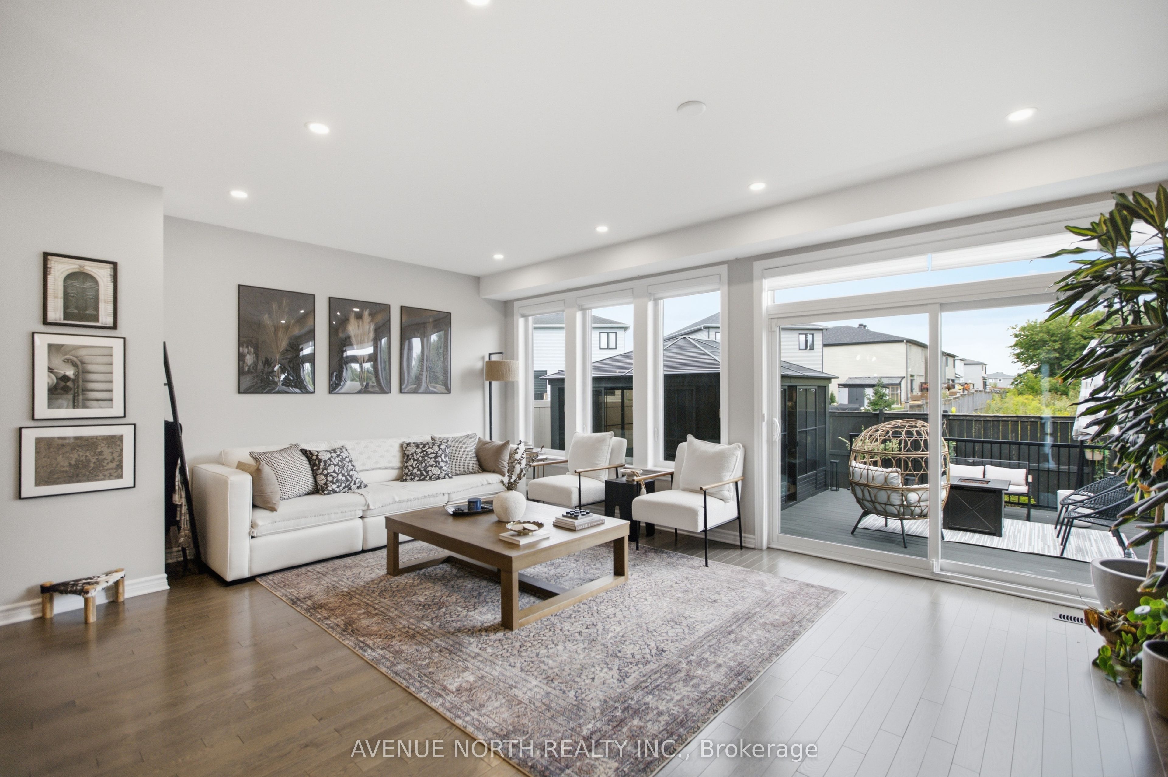 275 Trollius Way Property Photo 8