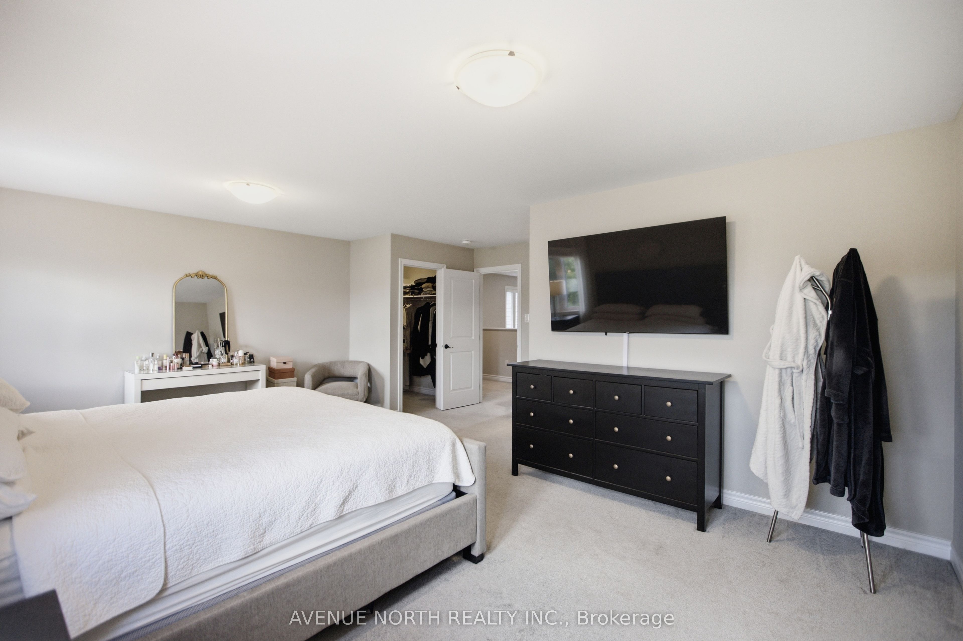 275 Trollius Way Property Photo 21