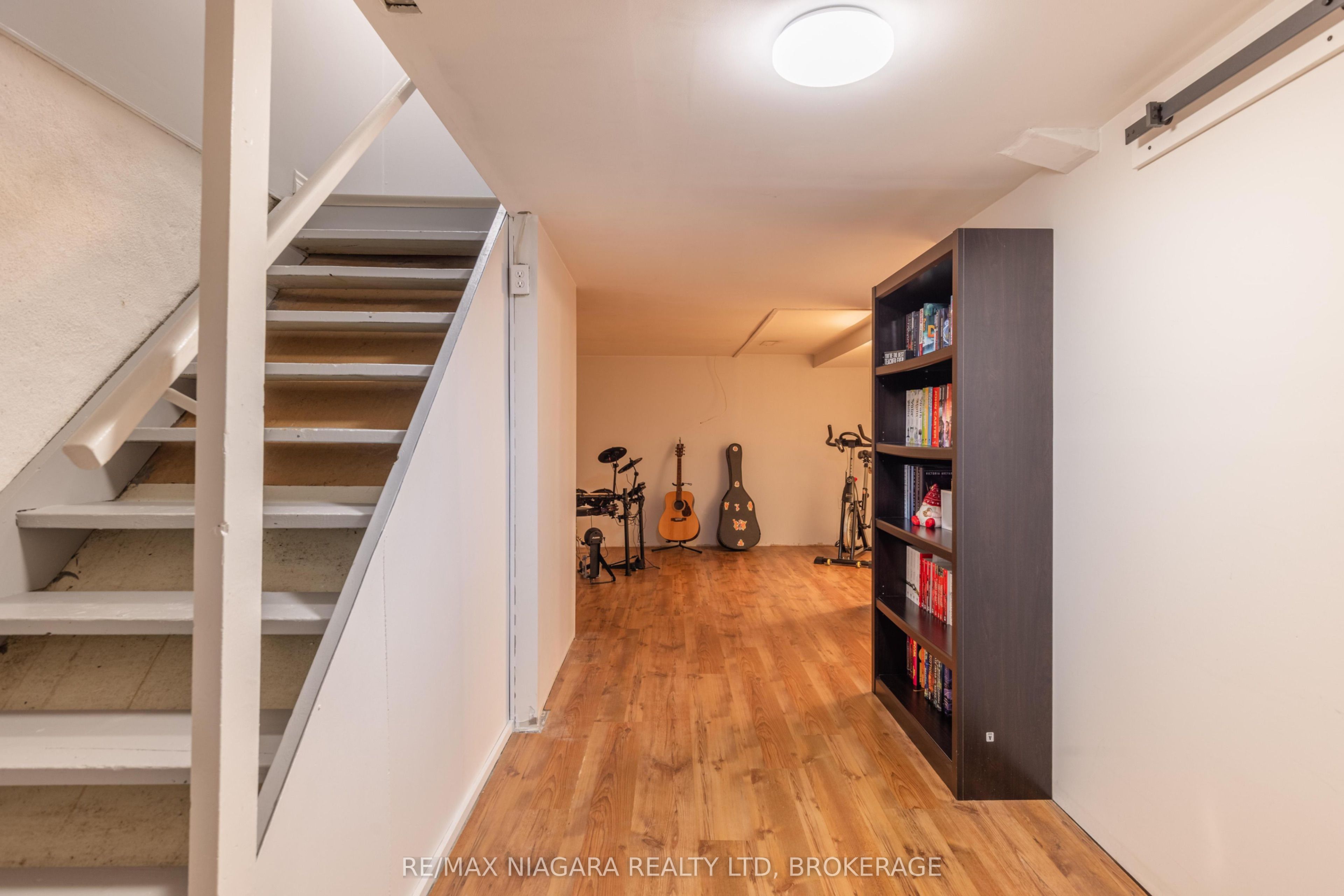 25 Linfield Drive 67 Property Photo 18
