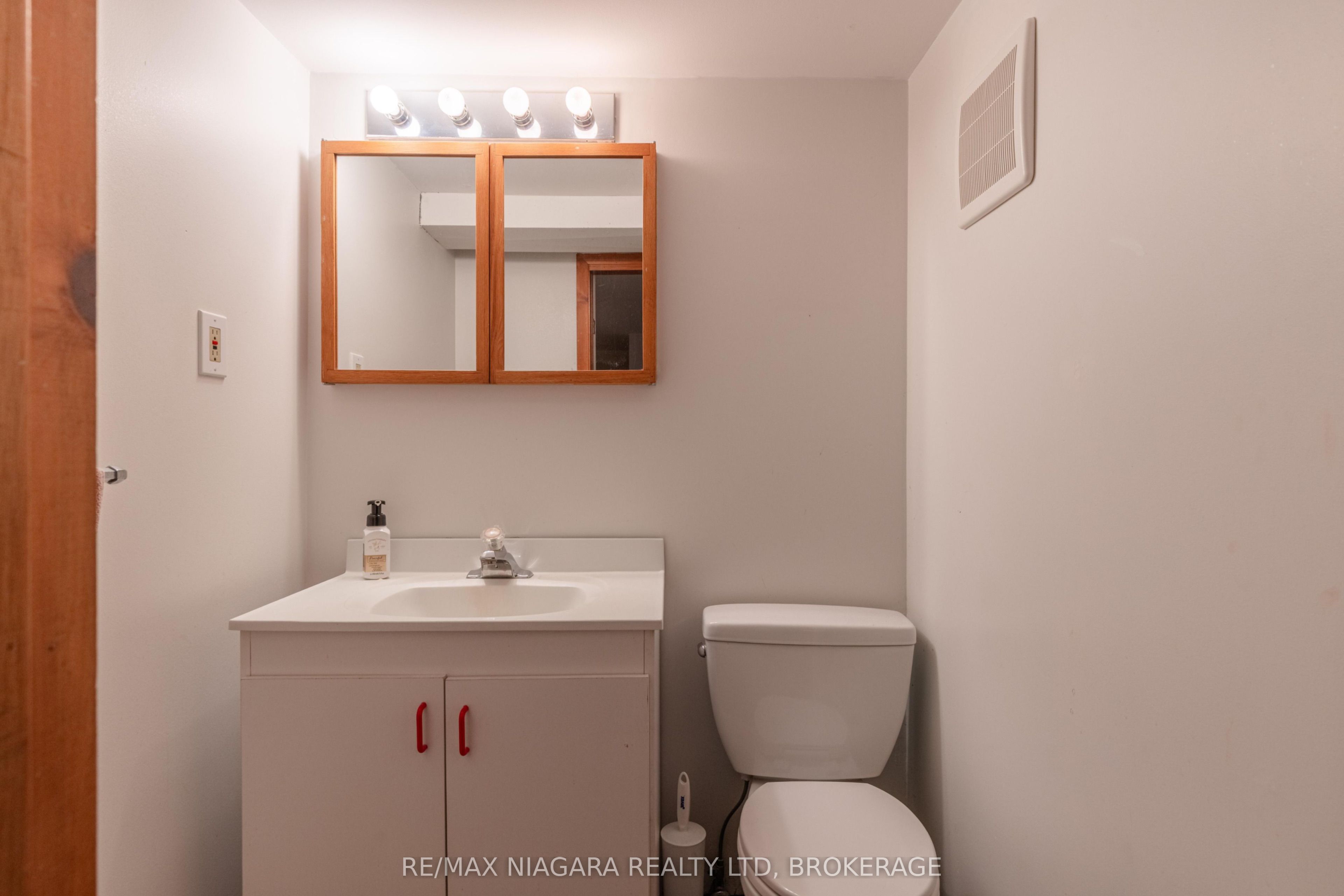 25 Linfield Drive 67 Property Photo 20